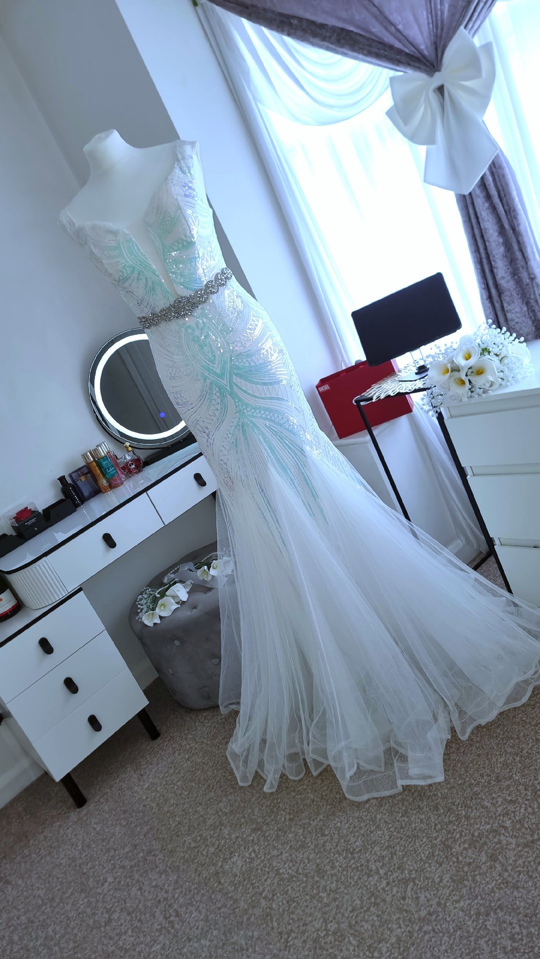 Wedding dress , Wedding, 10, New condition — preloved on SilentSale®