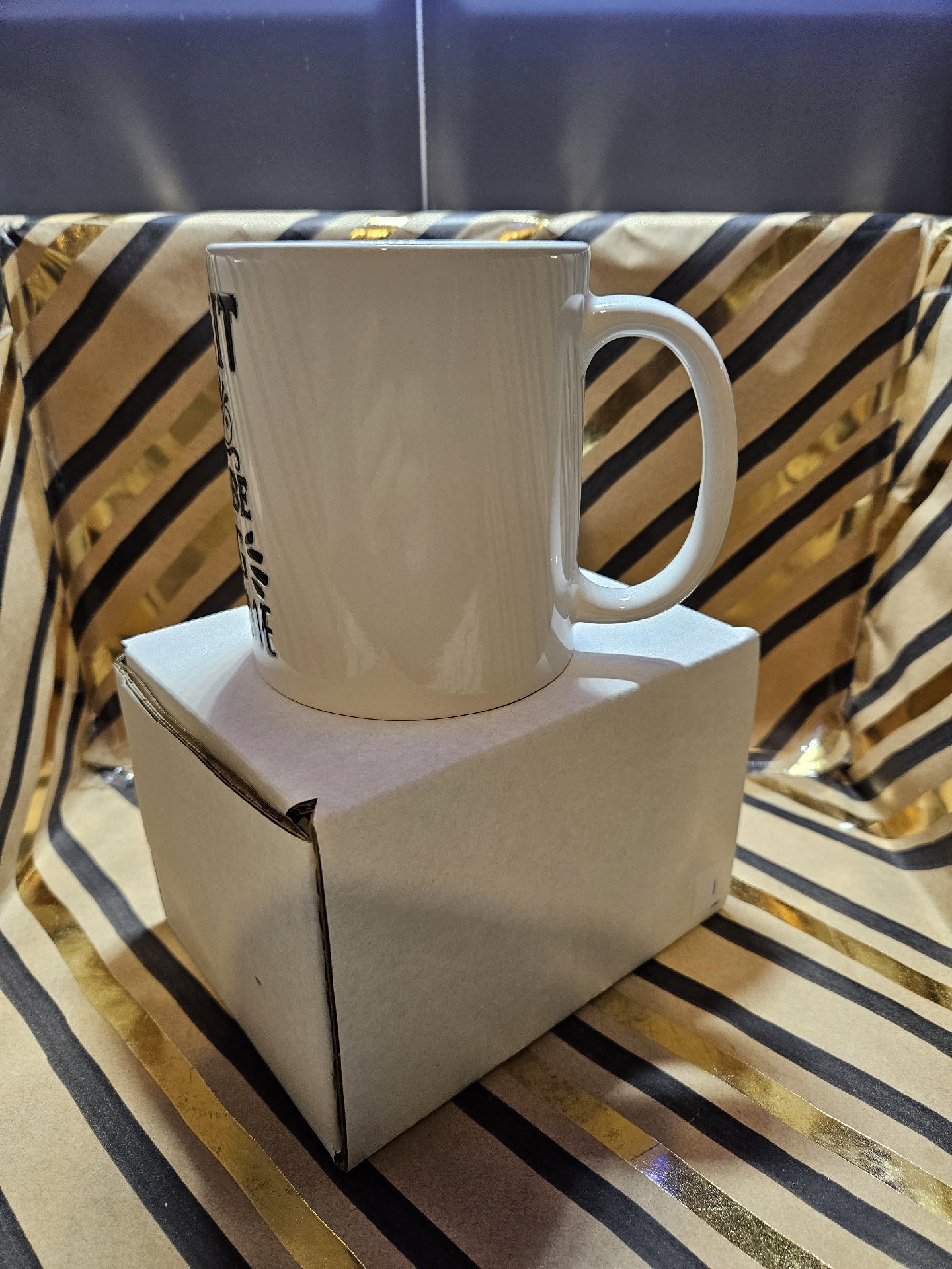 Ceramic Mug with 'Life Would Be Boring Without Me' Quote, Unbranded, One Size, New condition — preloved on SilentSale®