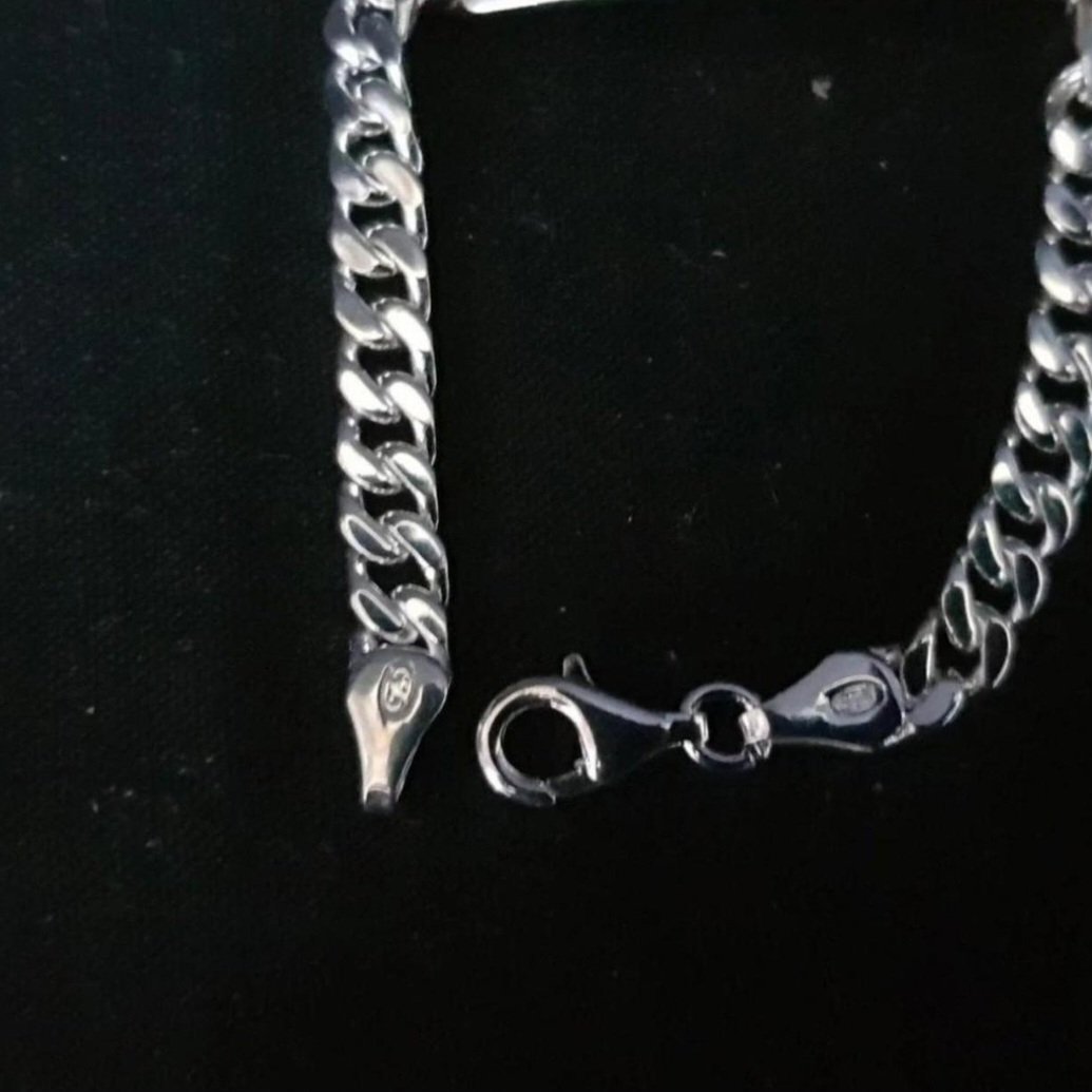 Solid 925 sterling silver ID bracelet with curb chain links , sterling silver, One Size, New condition — preloved on SilentSale®