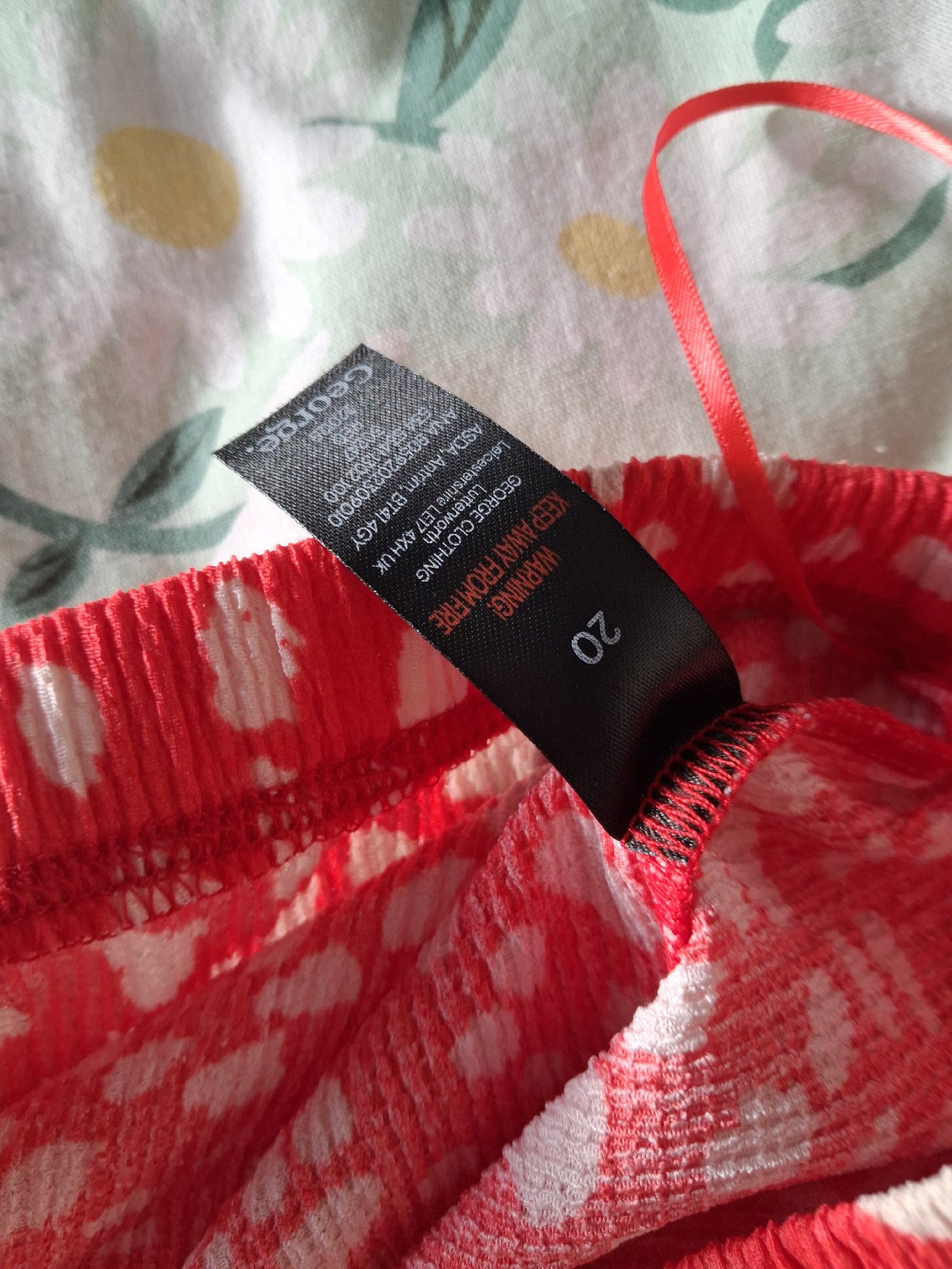 George Red Spot Print Shorts – Size 20, George, 20, Excellent condition — preloved on SilentSale®