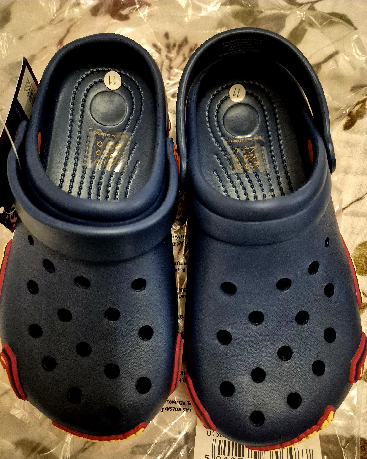 Superman Navy Blue and Red Clogs – UK 11, Unbranded, 11, New condition — preloved on SilentSale®