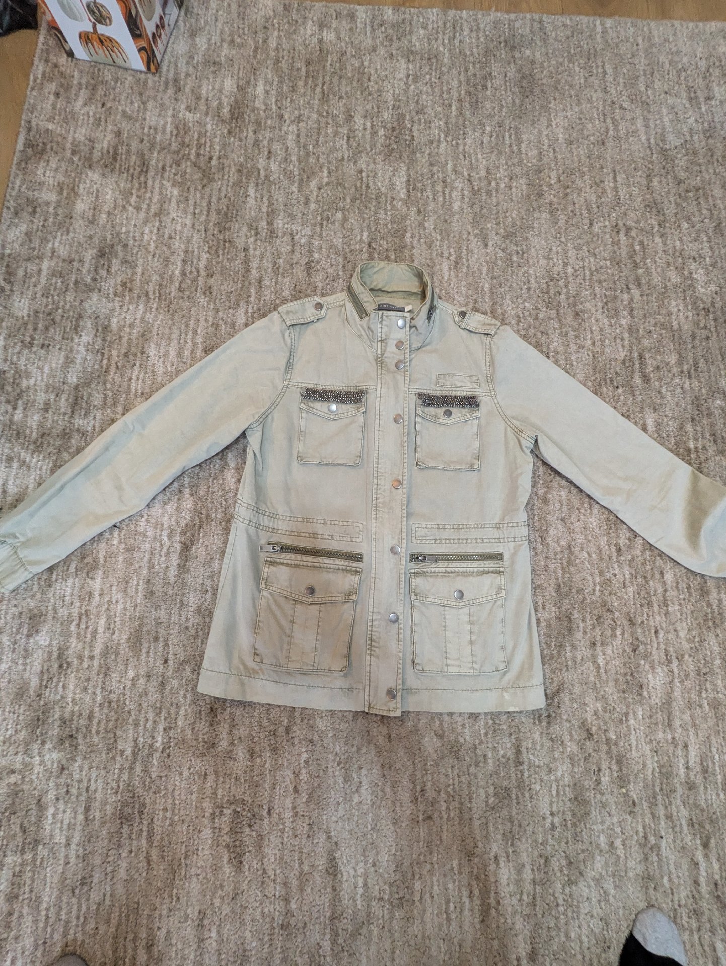 Mint Velvet Khaki Utility Jacket – Size 12, Mint Velvet, 12, Excellent condition — preloved on SilentSale®