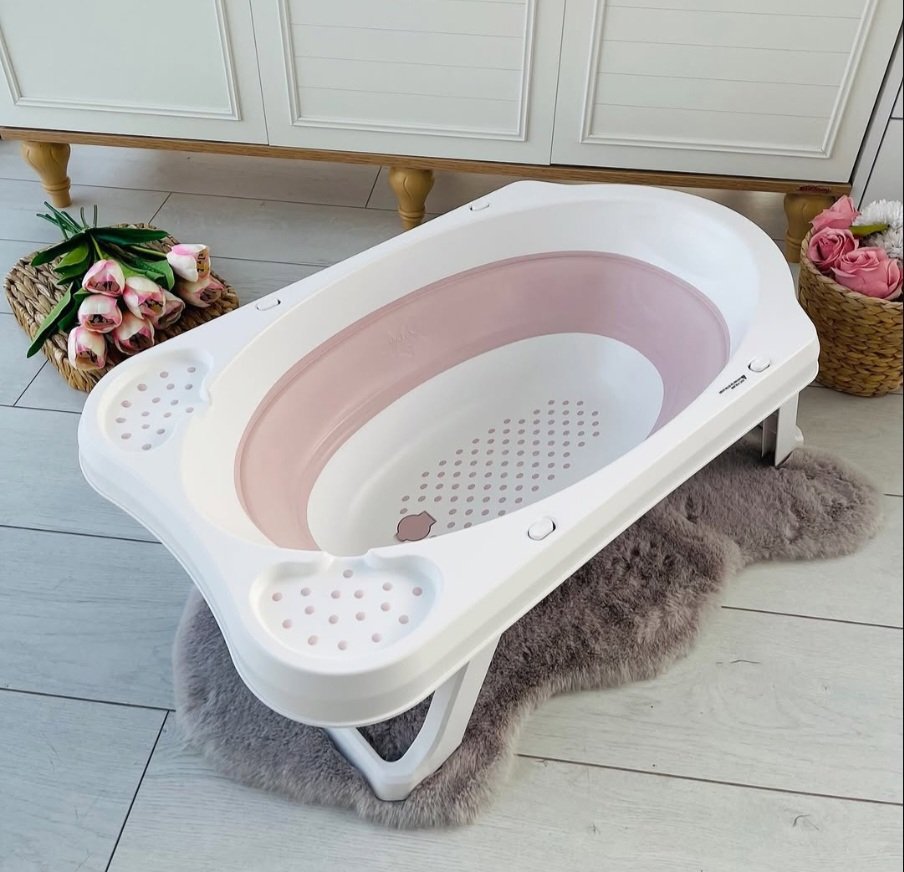 Foldable Baby Bath Tub with Pink Insert, PINK, One Size, Excellent condition — preloved on SilentSale®