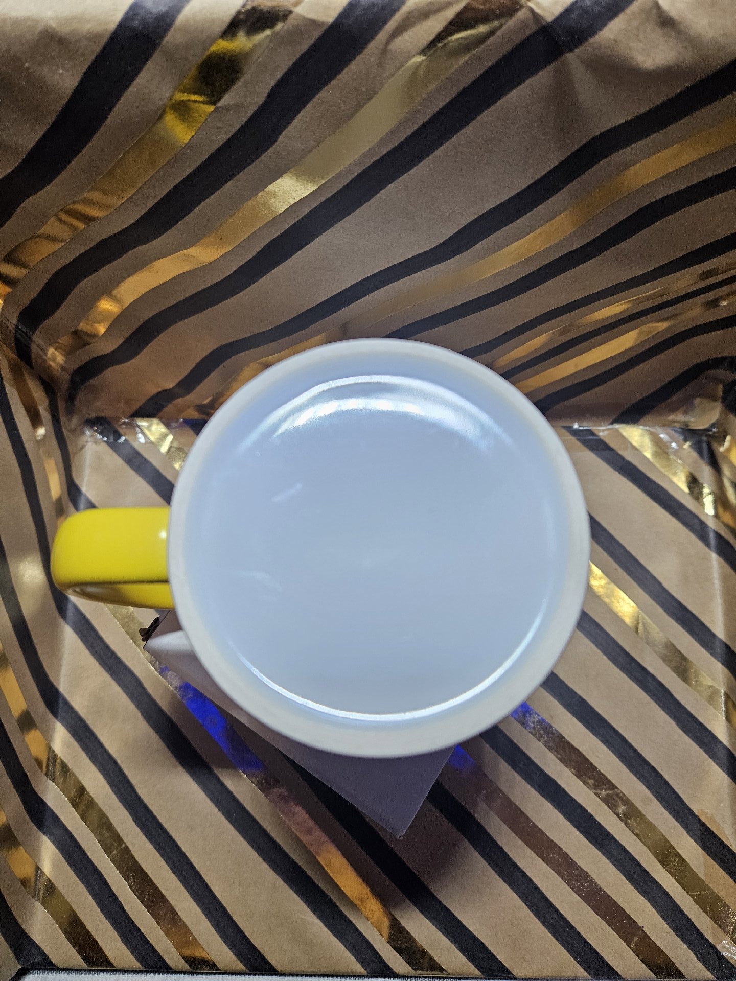 Coffee and Friends Ceramic Mug with Yellow Handle and Interior, Unbranded, One Size, New condition — preloved on SilentSale®
