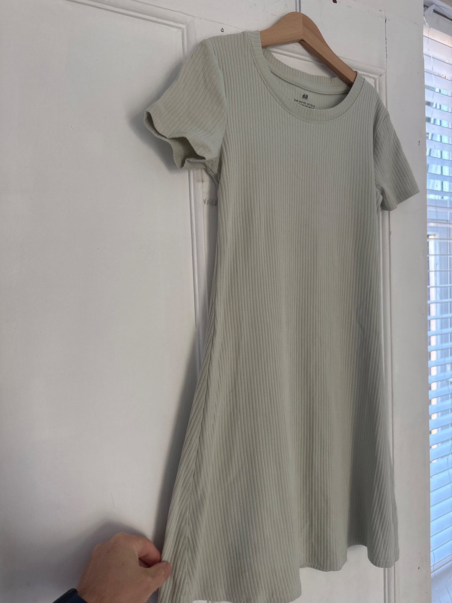 Green Ribbed Short Sleeve Midi Dress – Size M, H&M, 12 years, Excellent condition — preloved on SilentSale®
