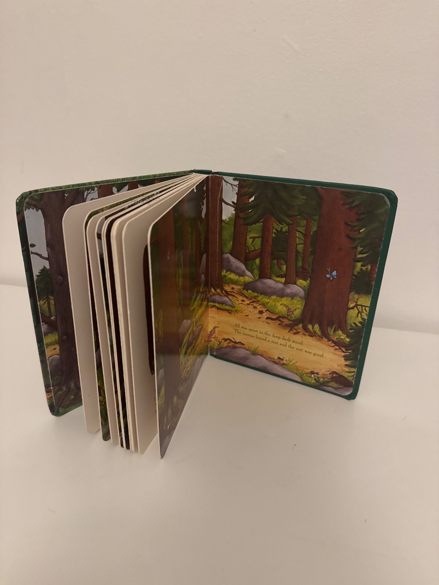 The Gruffalo by Julia Donaldson and Axel Scheffler Hardcover Book, Donaldson, One Size, Good condition — preloved on SilentSale®
