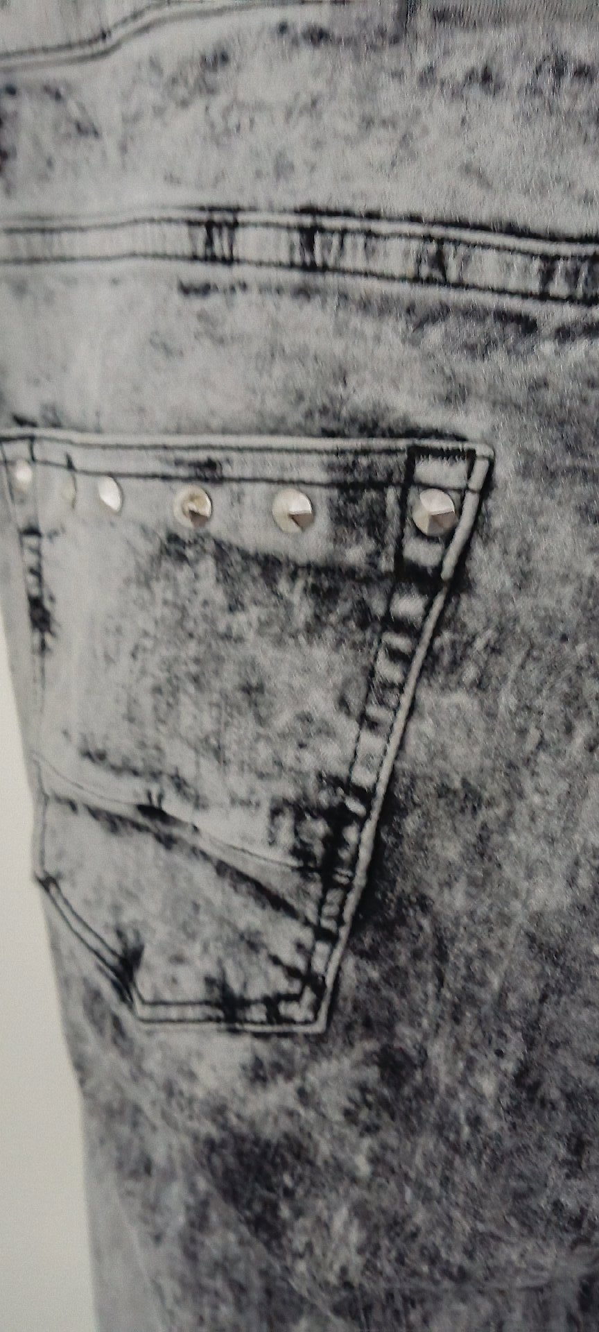 River Island Black Acid Wash Skinny Jeans – UK 30S, River Island, UK 30S, Excellent condition — preloved on SilentSale®