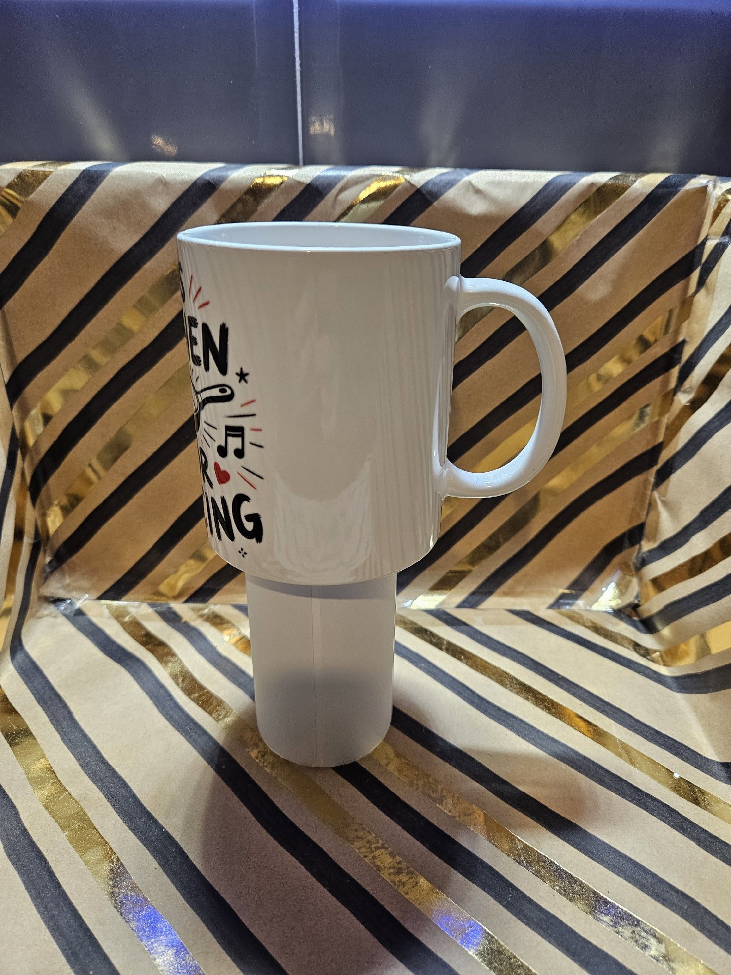 Ceramic Mug with "This Kitchen Is For Dancing" Print, Unbranded, One Size, New condition — preloved on SilentSale®