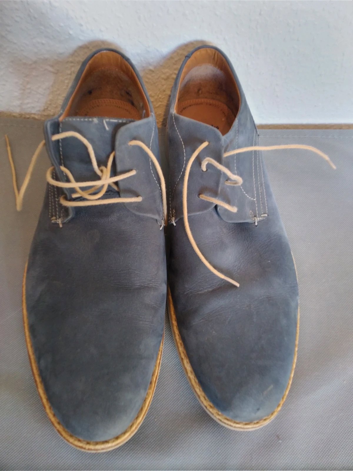 Clarks Blue Suede Derby Shoes Size 11 / Extralight Sole, Clarks, 11, Good condition — preloved on SilentSale®