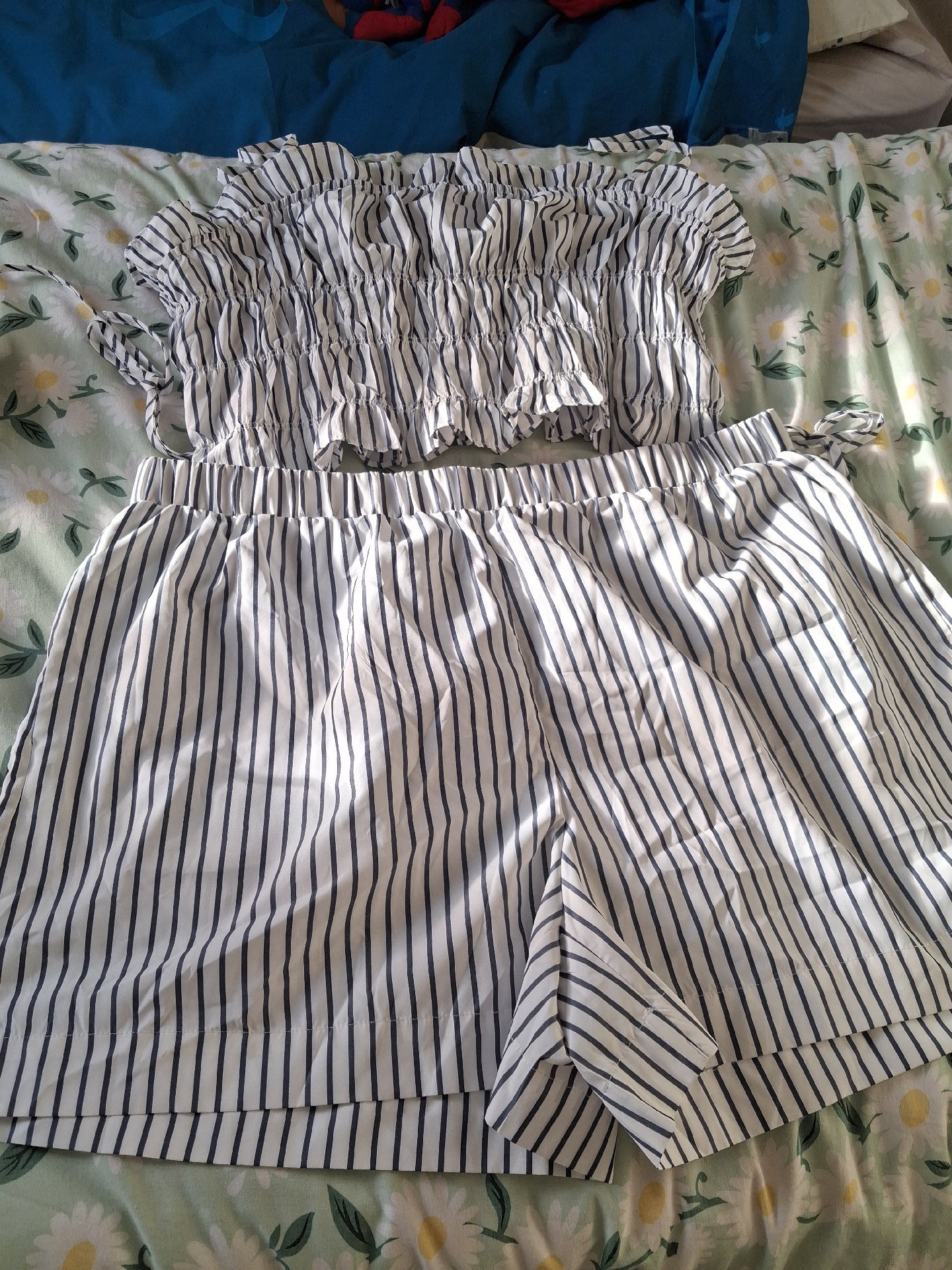 Striped Two-Piece Crop Top and Shorts Set, shien, XXXL, Excellent condition — preloved on SilentSale®