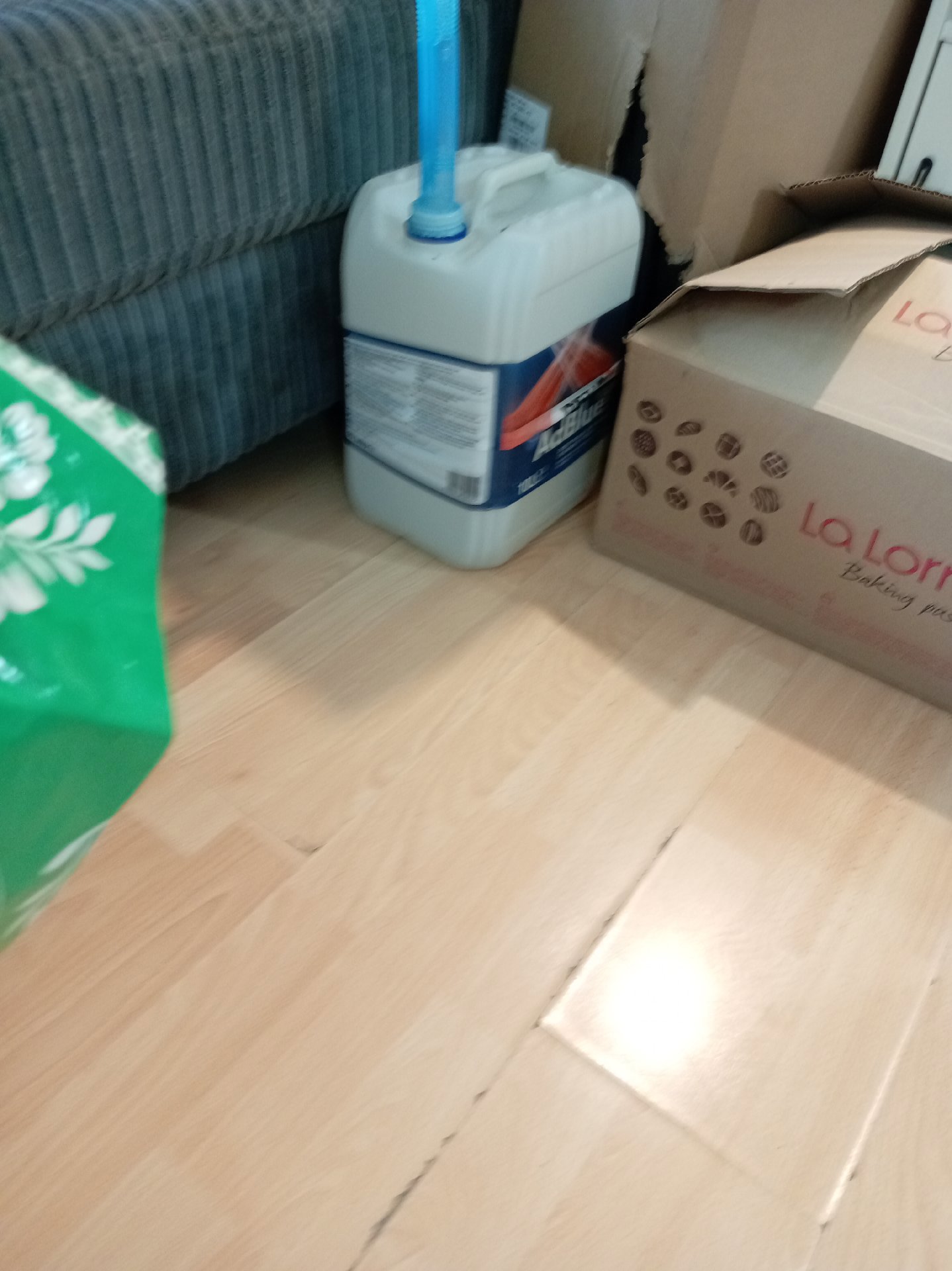AdBlue Diesel Exhaust Fluid 10L Container, Unbranded, One Size, Good condition — preloved on SilentSale®