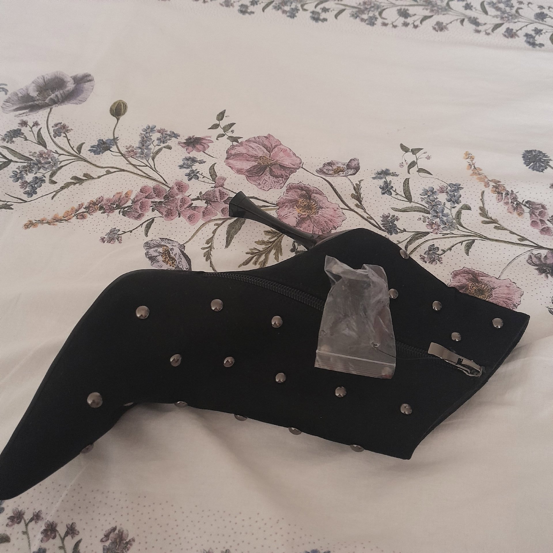 Ladies shoes , Lipsy, UK 7W, Excellent condition — preloved on SilentSale®
