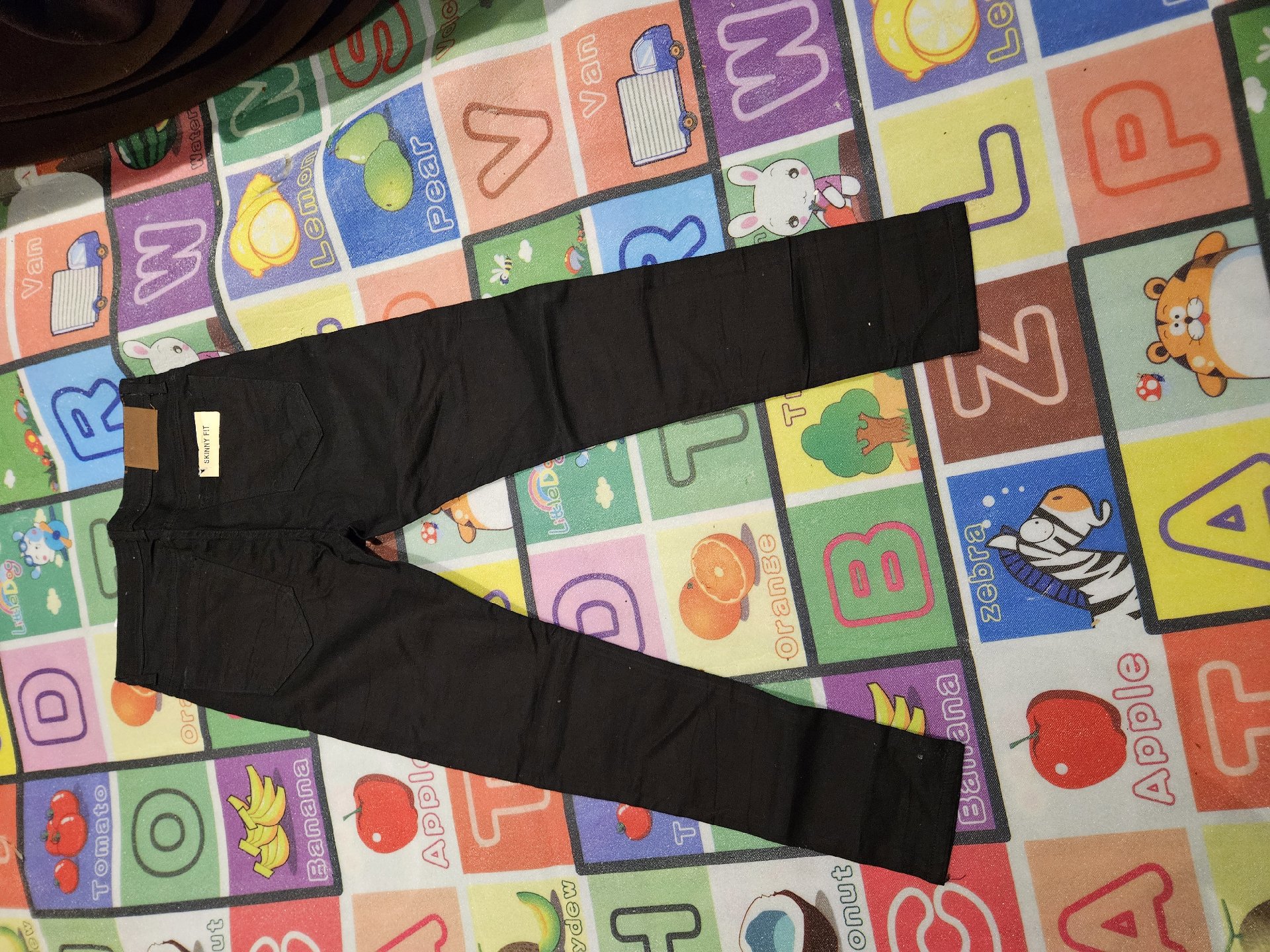 H&M Black Skinny Fit Jeans – Size 32, H&M, W28 L32, Excellent condition — preloved on SilentSale®