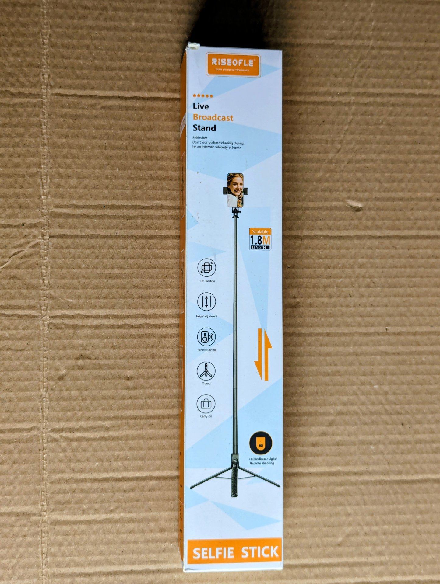 Riseflo Live Broadcast Selfie Stick Tripod with Remote Control, Riseflo, 1.8 m, New condition — preloved on SilentSale®