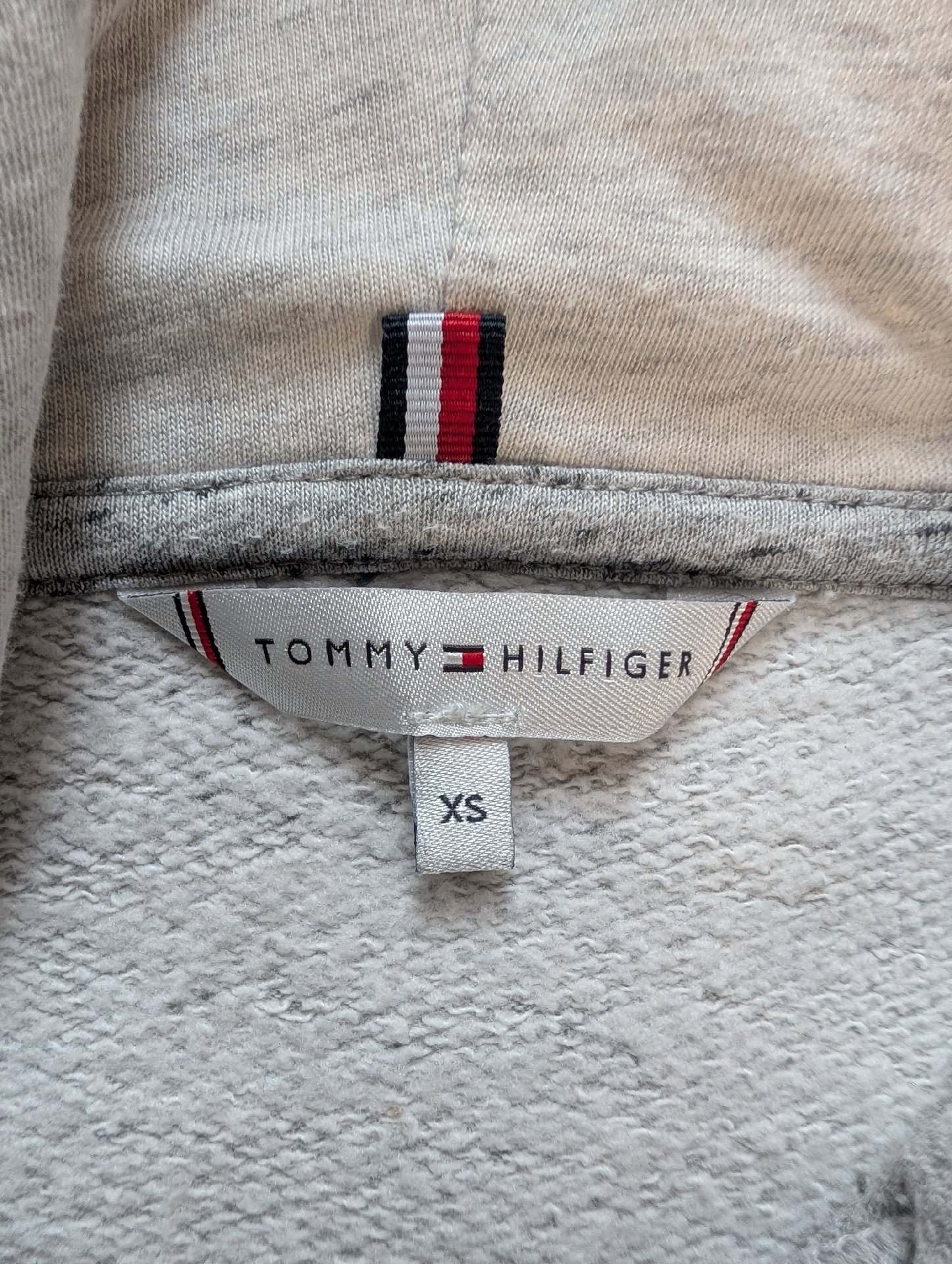 Tommy Hilfiger Hoodie XS , Tommy Hilfiger, XS, Excellent condition — preloved on SilentSale®