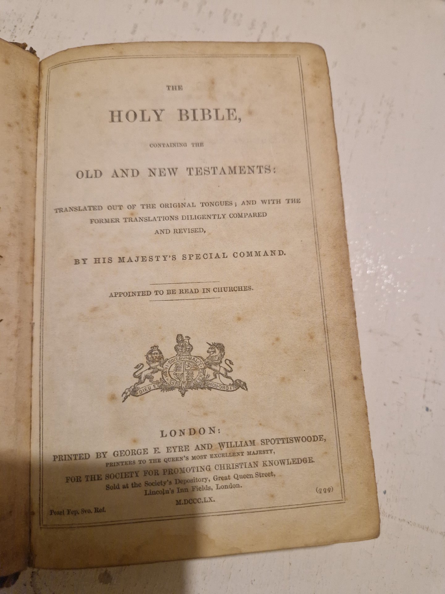 Antique leather-bound Holy Bible printed by George Eyre and William Spottiswoode for the Society for Promoting Christian Knowledge, circa 1840s, Unbranded, One Size, Excellent condition — preloved on SilentSale®
