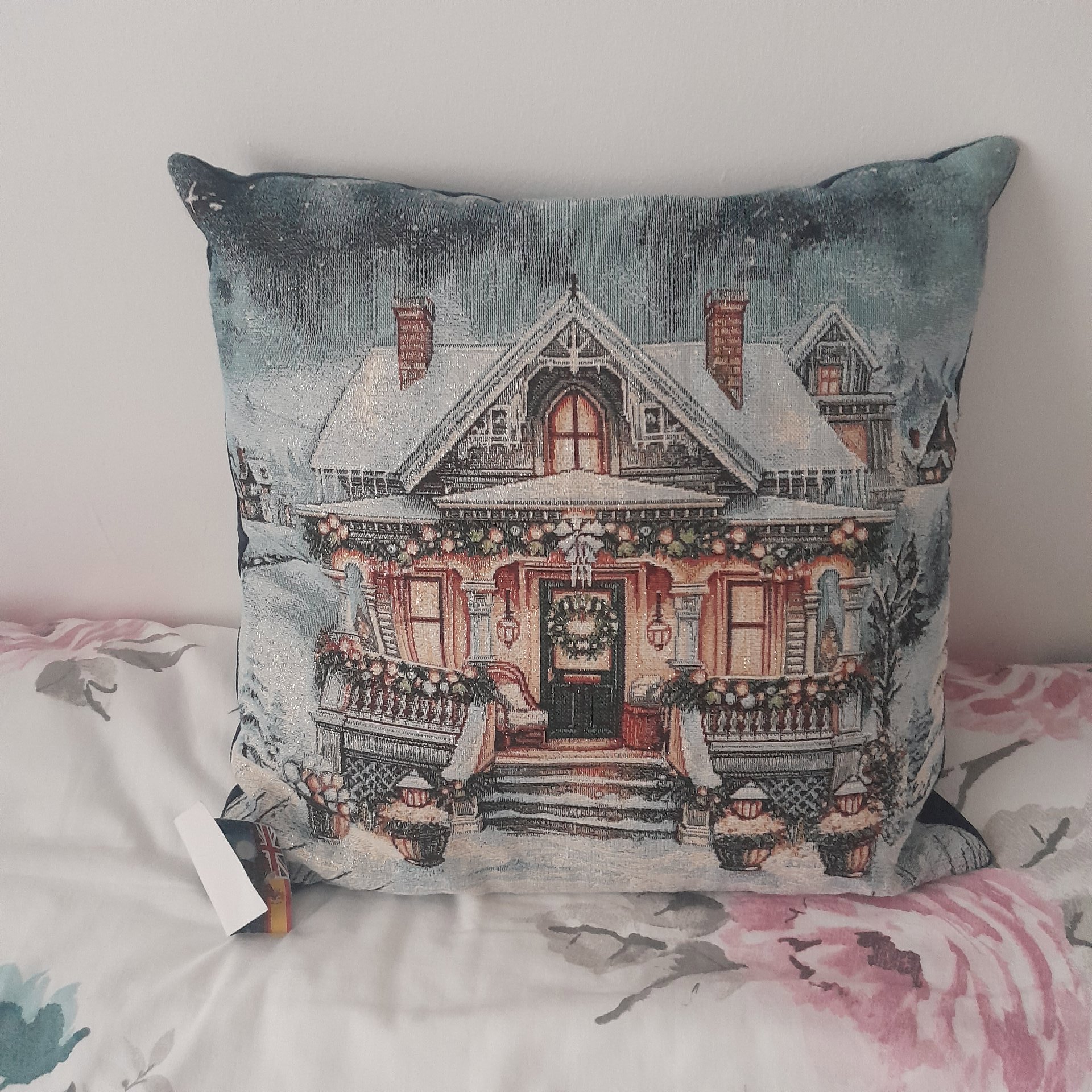 Christmas Decorative Cushion with Festive House Design, THE CUSHION FACTORY, One Size, Excellent condition — preloved on SilentSale®