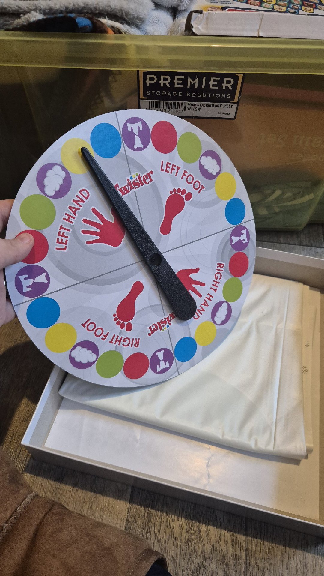 Twister, Hasbro, One Size, Excellent condition — preloved on SilentSale®
