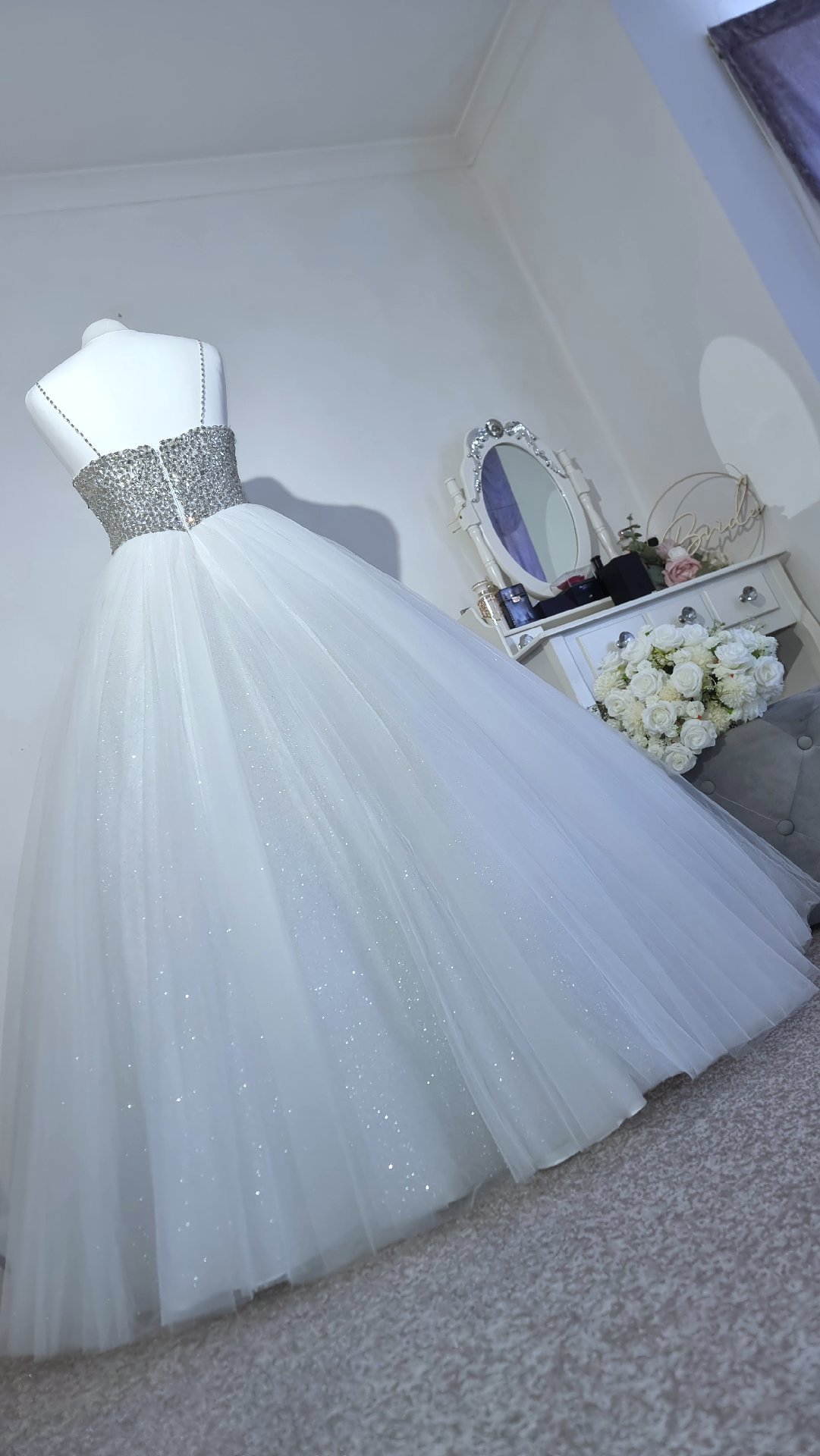 White Glitter Tulle Ball Gown Dress with Silver Beaded Bodice, Unbranded, 8, New condition — preloved on SilentSale®