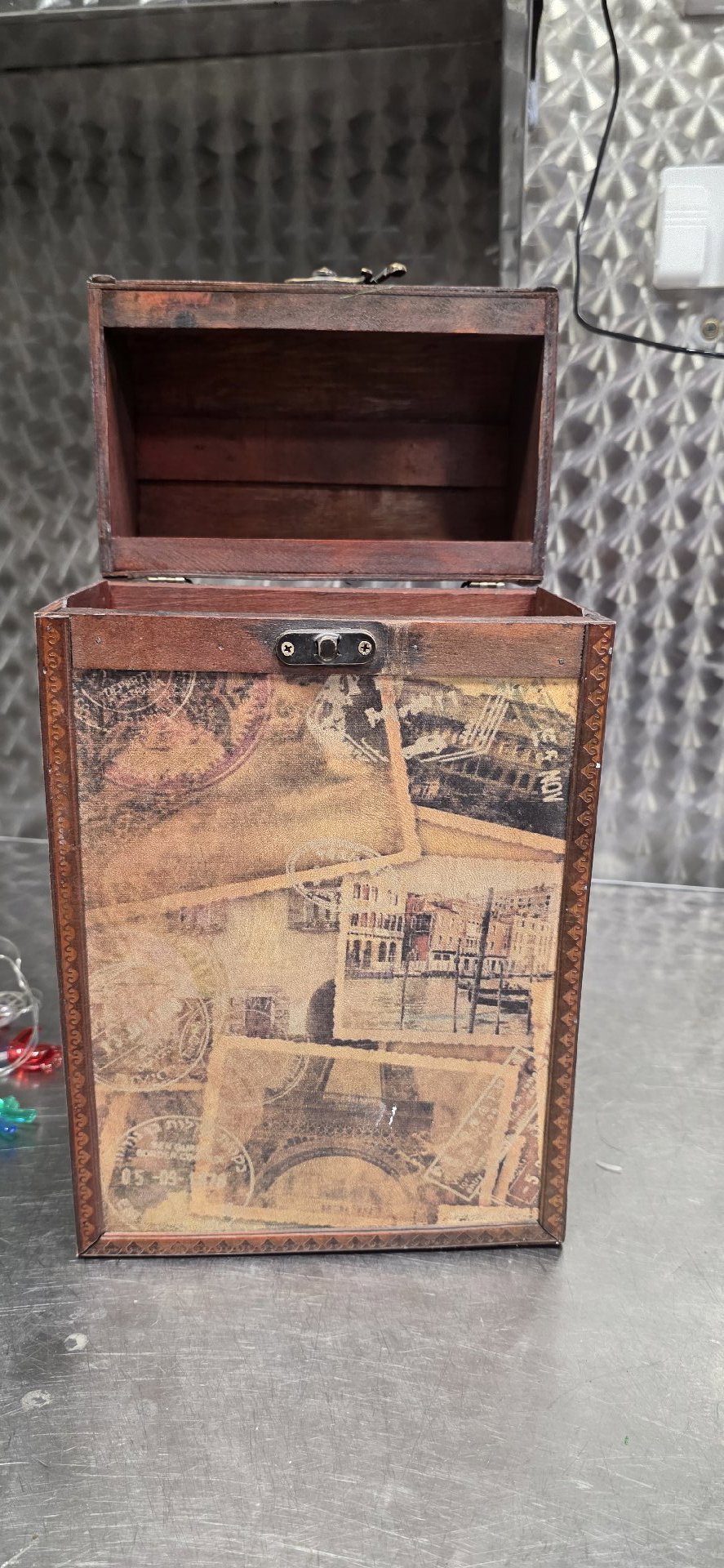 Vintage Style Wooden Decorative Storage Box with Handle, Vintage, One Size, Good condition — preloved on SilentSale®