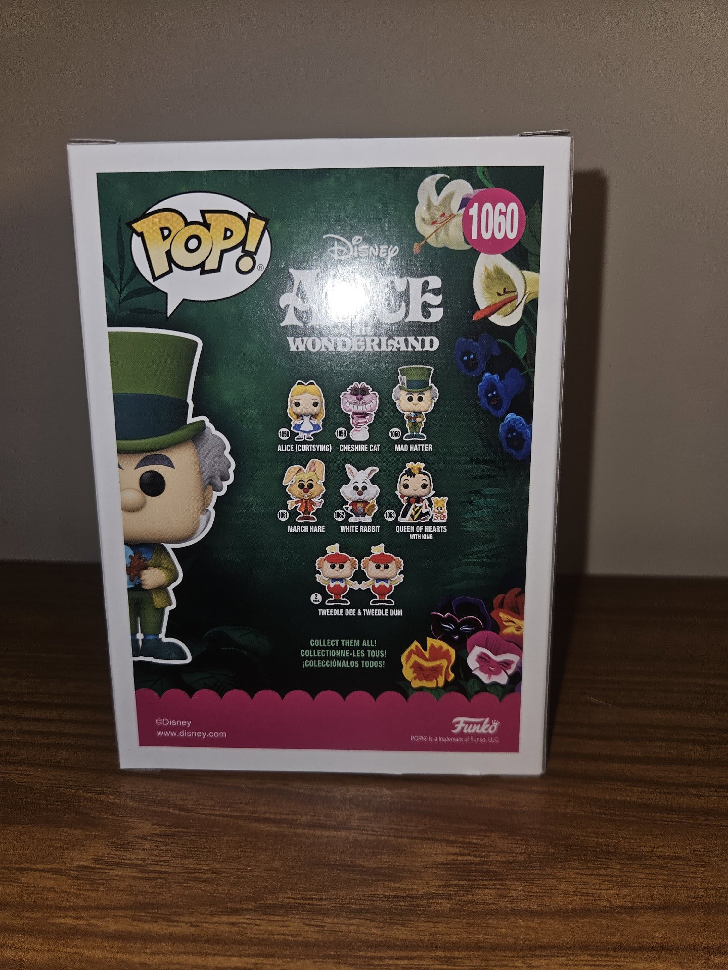 Brand new Funko POP! Disney: Alice in Wonderland 70th - Mad Hatter, Funko, Small, New condition — preloved on SilentSale®