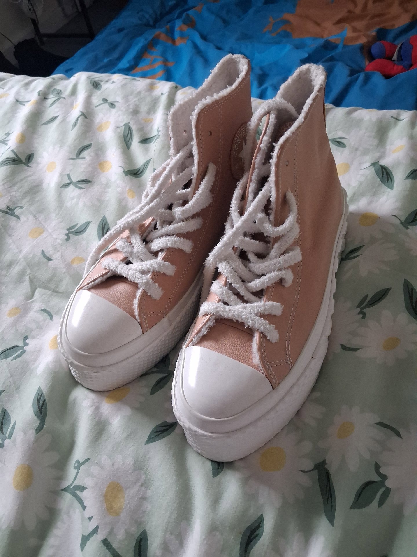 Pink High Top Canvas converse  Trainers with Fleece Lining, Converse, 5, Excellent condition — preloved on SilentSale®