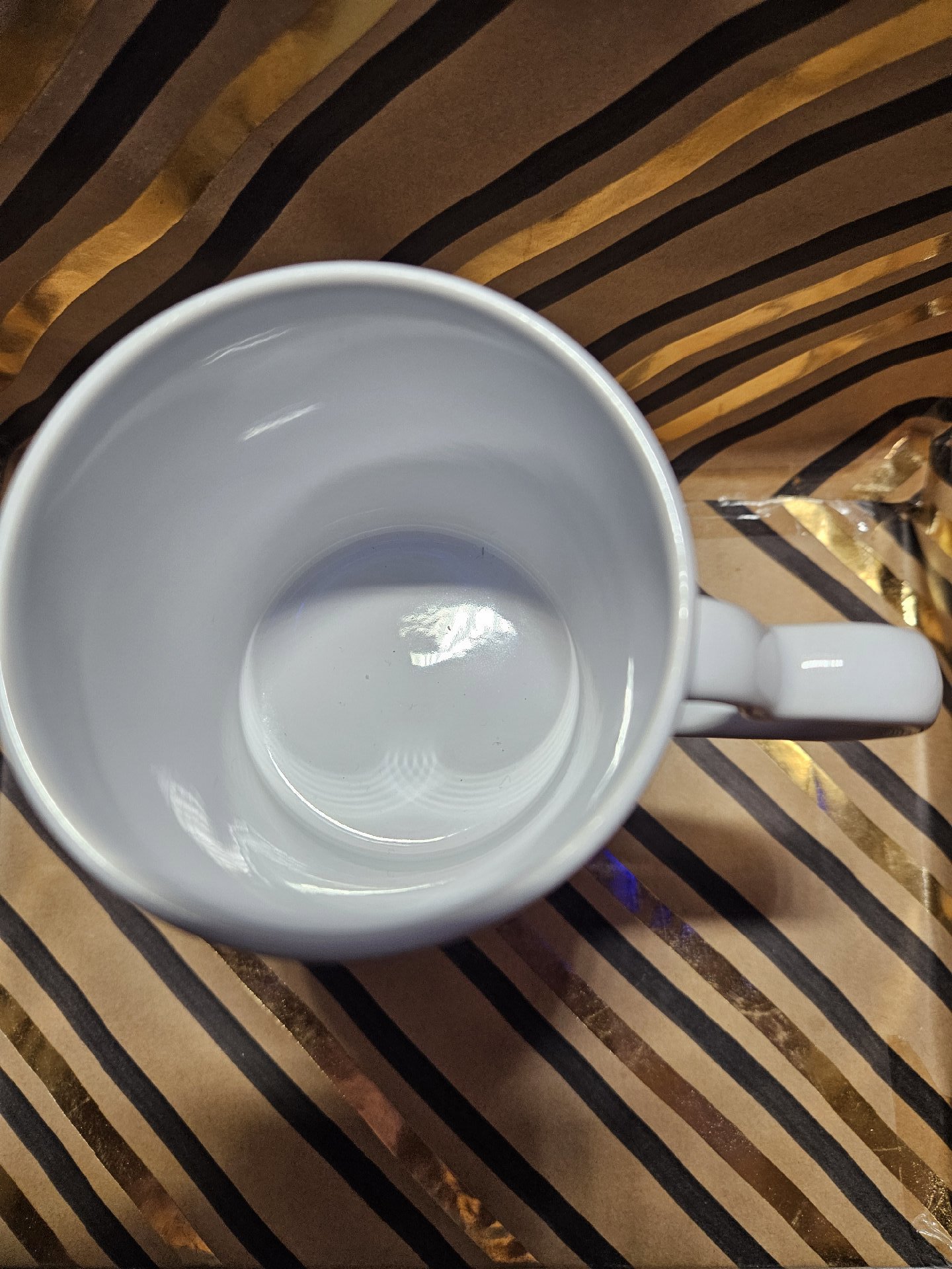 Peace Love Strawberry White Ceramic Mug with Heart Handle, Unbranded, One Size, New condition — preloved on SilentSale®