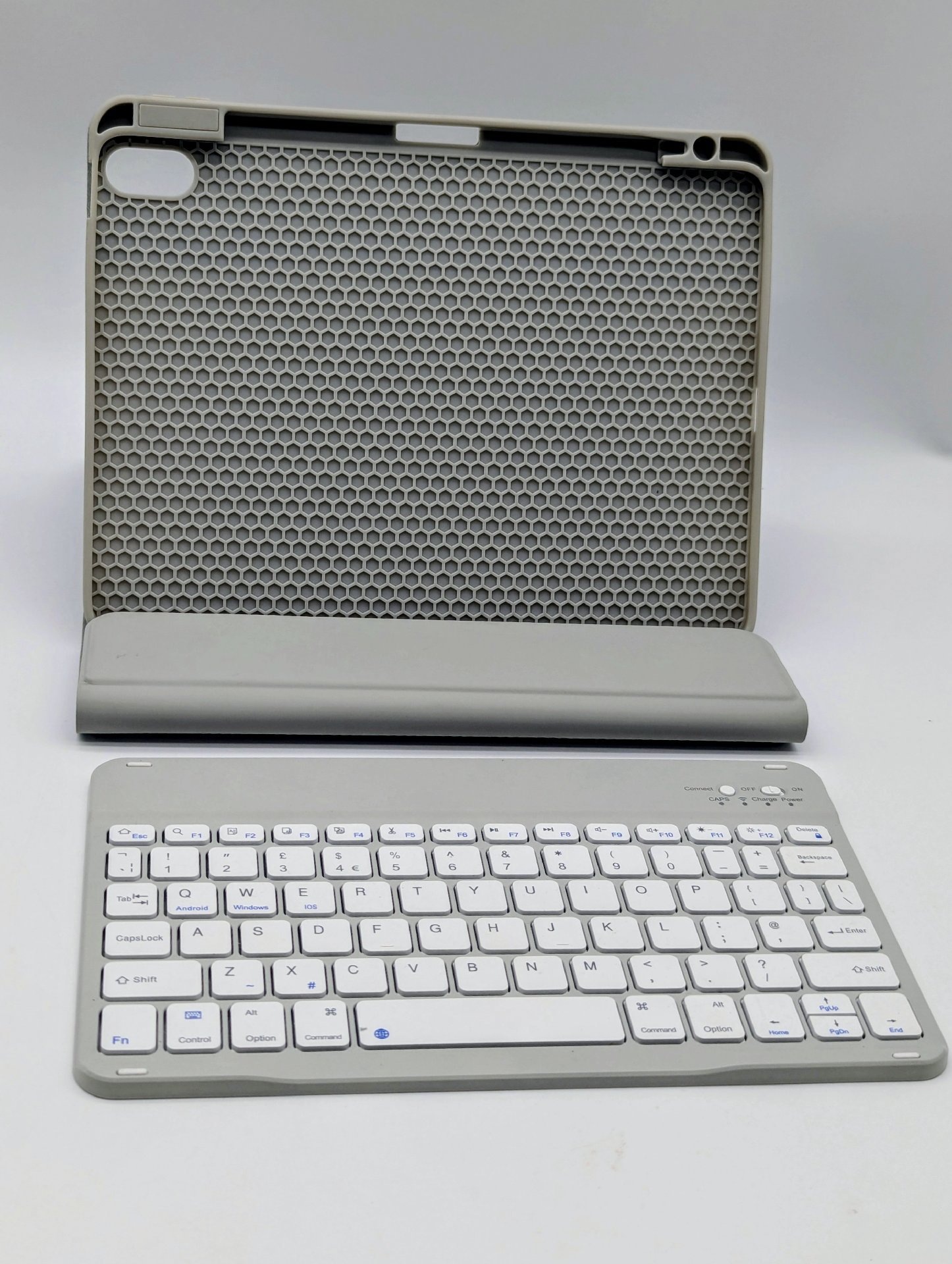 Wireless Keyboard Case for Tablet, Drivego, 4.7", New condition — preloved on SilentSale®