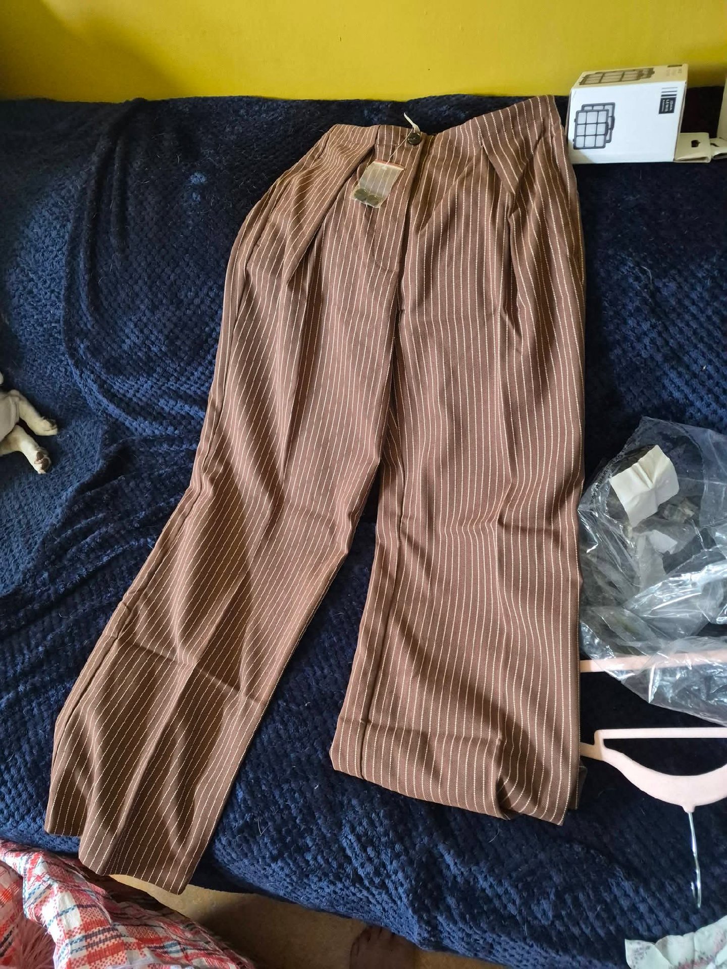 Free People Brown Pinstripe Trousers – XS, Free People, XS, Excellent condition — preloved on SilentSale®