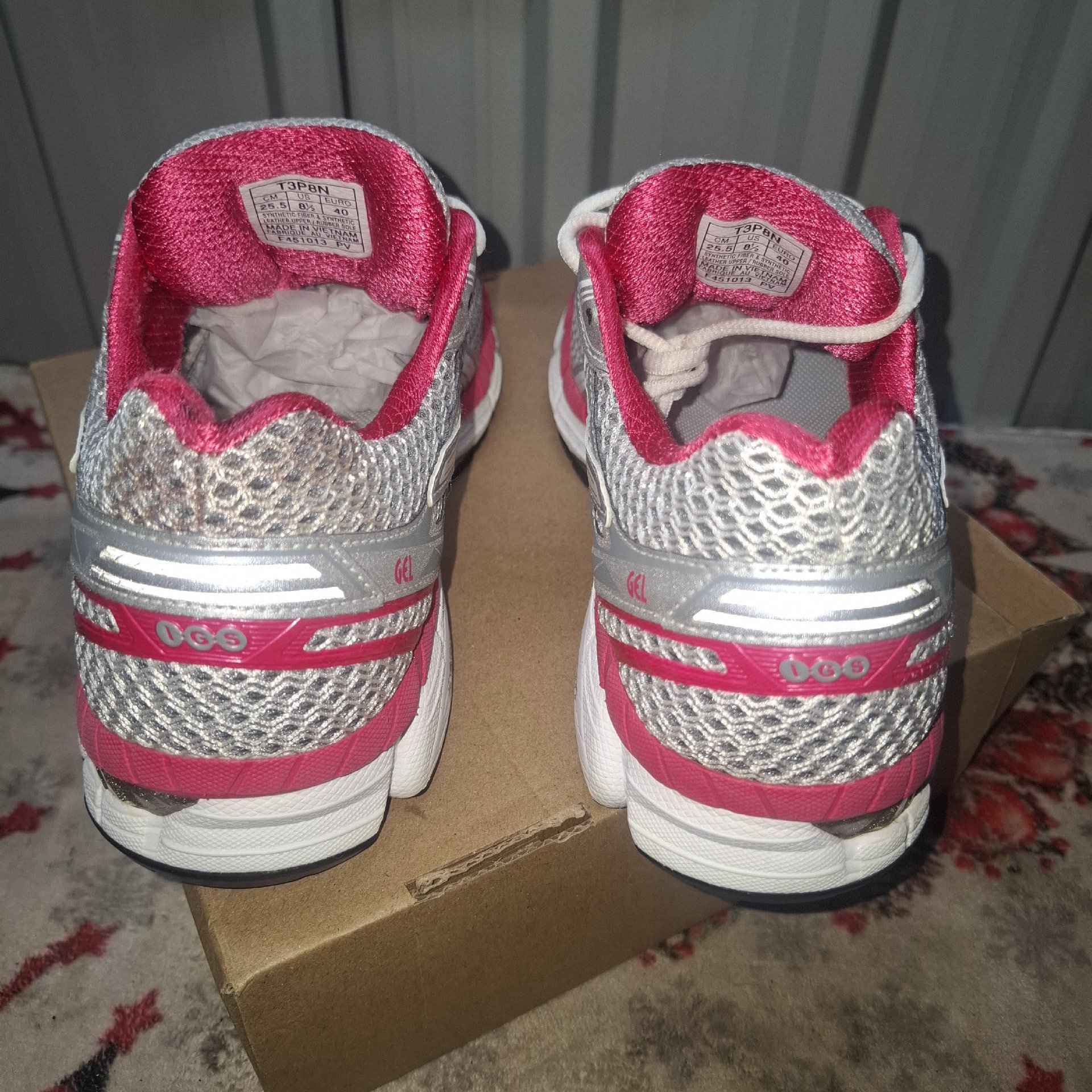 Asics Gel Running Trainers White and Pink UK 8.5, ASICS, 6.5, Good condition — preloved on SilentSale®