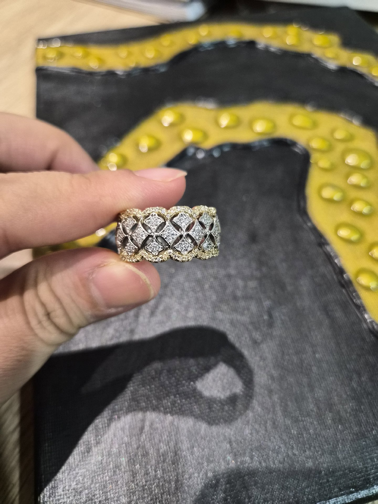 Two Tone Patterned Band Ring, Other, R½, New condition — preloved on SilentSale®