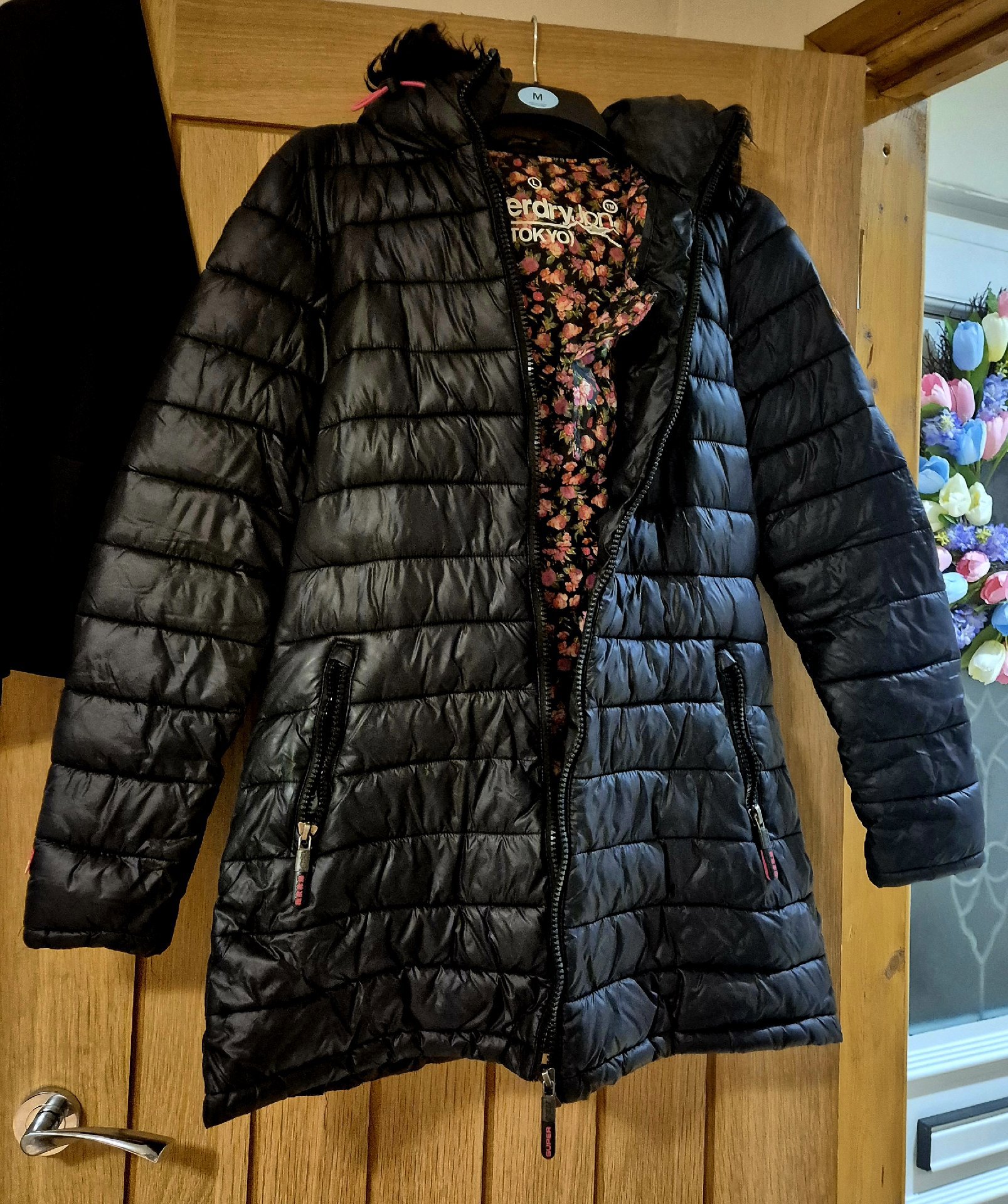 Superdry Black Puffer Coat with Floral Lining – Size M, Superdry, M, Excellent condition — preloved on SilentSale®