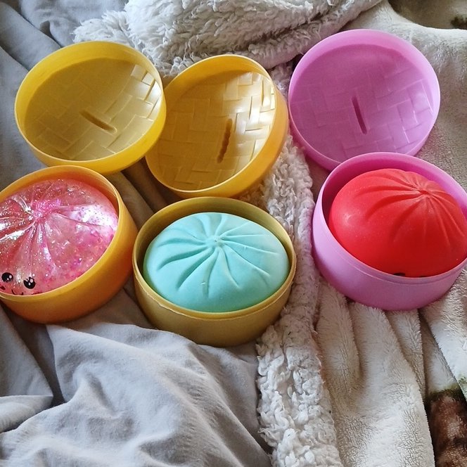 Set of 3 Colourful Squishy Stress Toys in Round Containers, Unbranded, 6 years, Good condition — preloved on SilentSale®