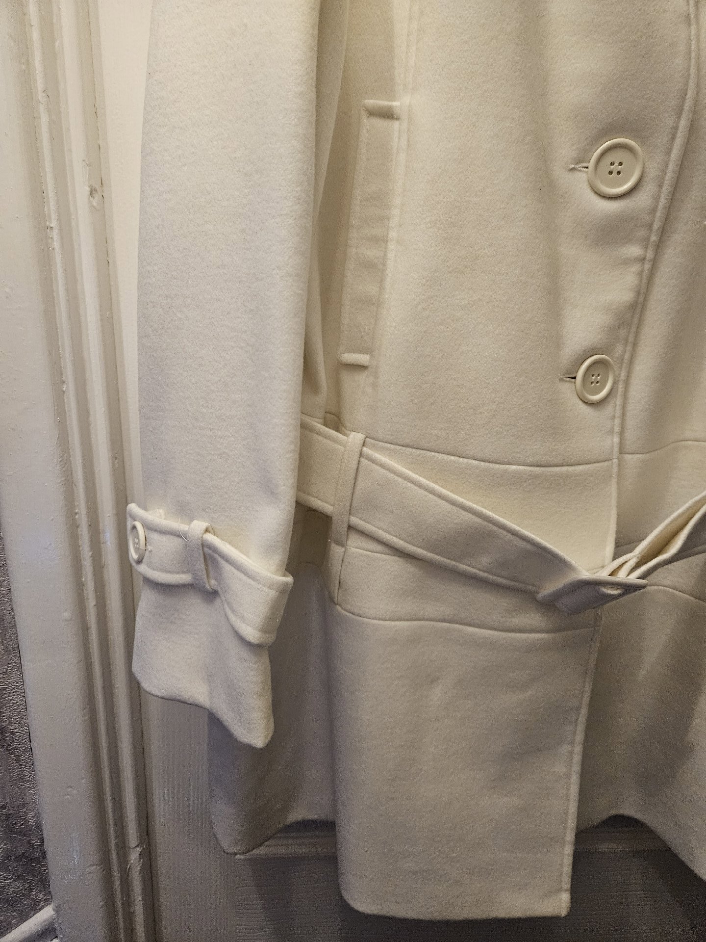 Cream Wool Blend Belted Coat – Size 16, Unbranded, 16, New condition — preloved on SilentSale®
