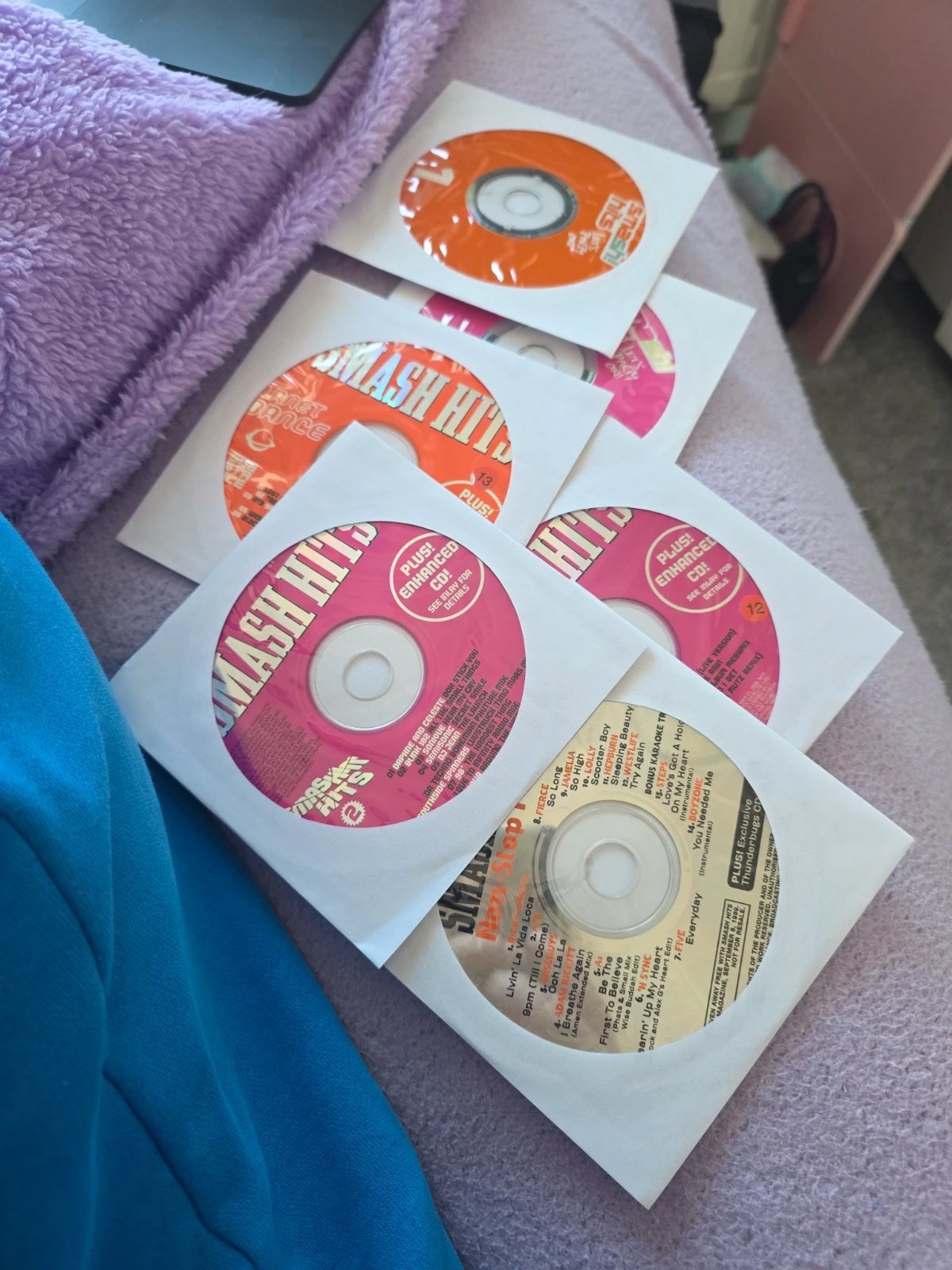 Smash Hits CDs, Unbranded, One Size, Excellent condition — preloved on SilentSale®