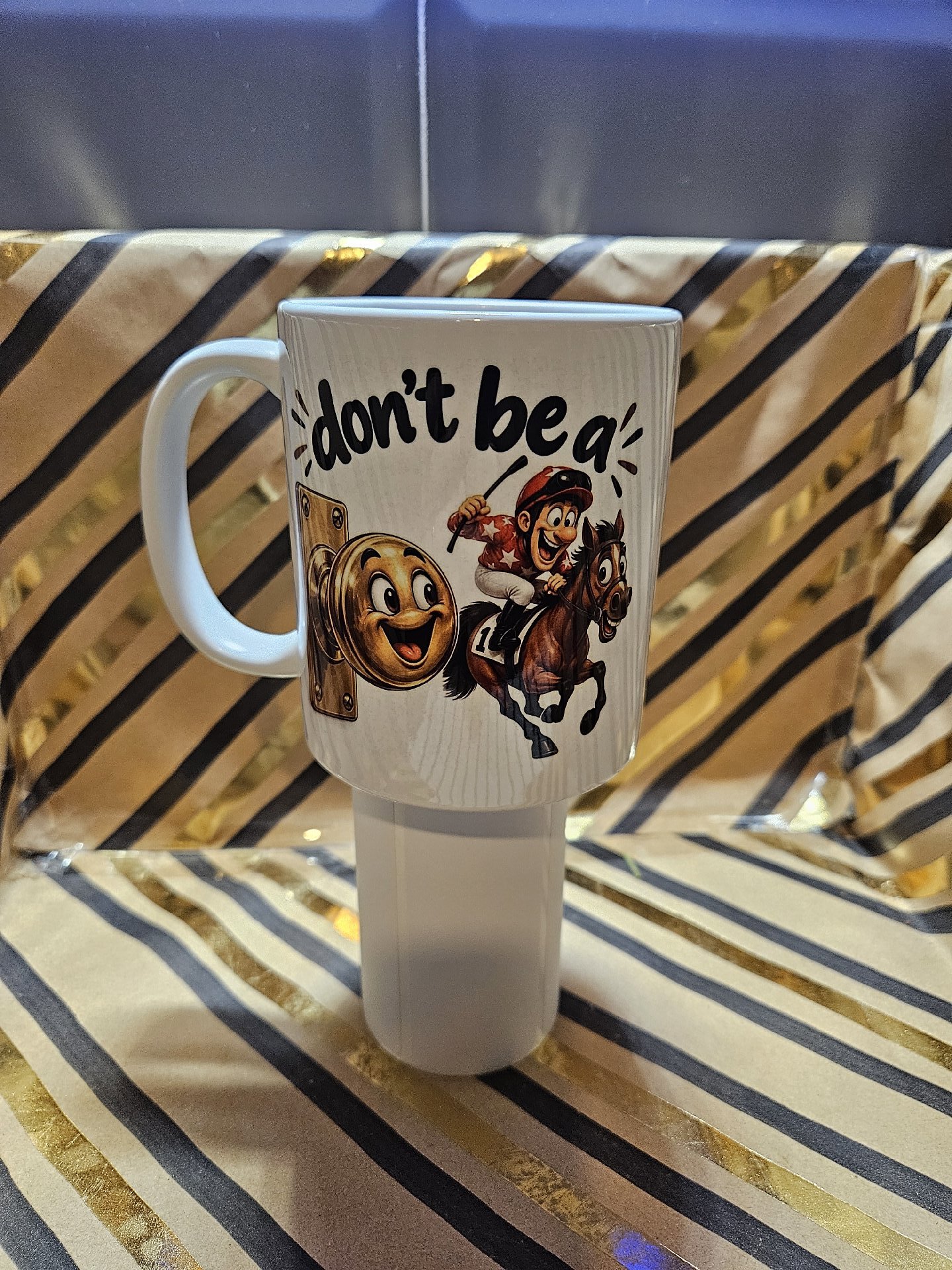 Novelty Ceramic Mug with Humorous Horse Racing Design, Unbranded, One Size, New condition — preloved on SilentSale®