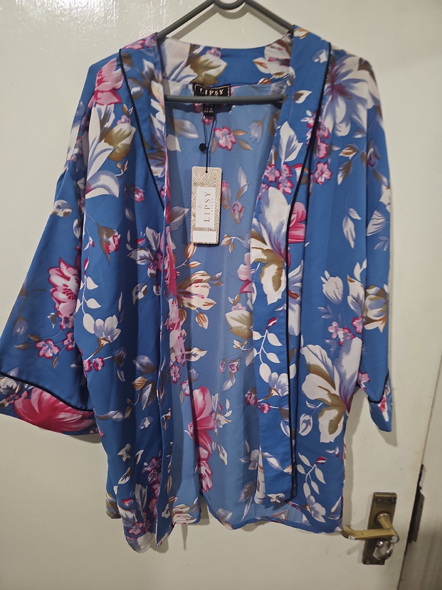 Lipsy London Blue Floral Kimono Jacket – UK 15, Lipsy London, UK 15, New condition — preloved on SilentSale®