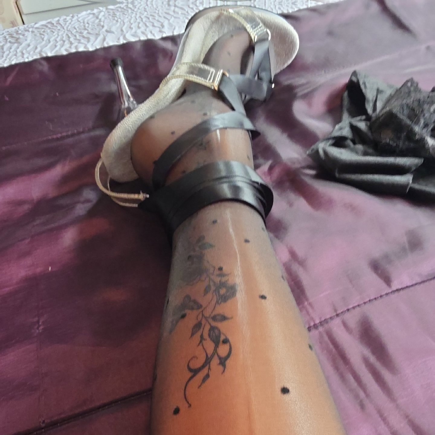 Black Polka Dot Sheer stockings , Charnos, 12, Excellent condition — preloved on SilentSale®