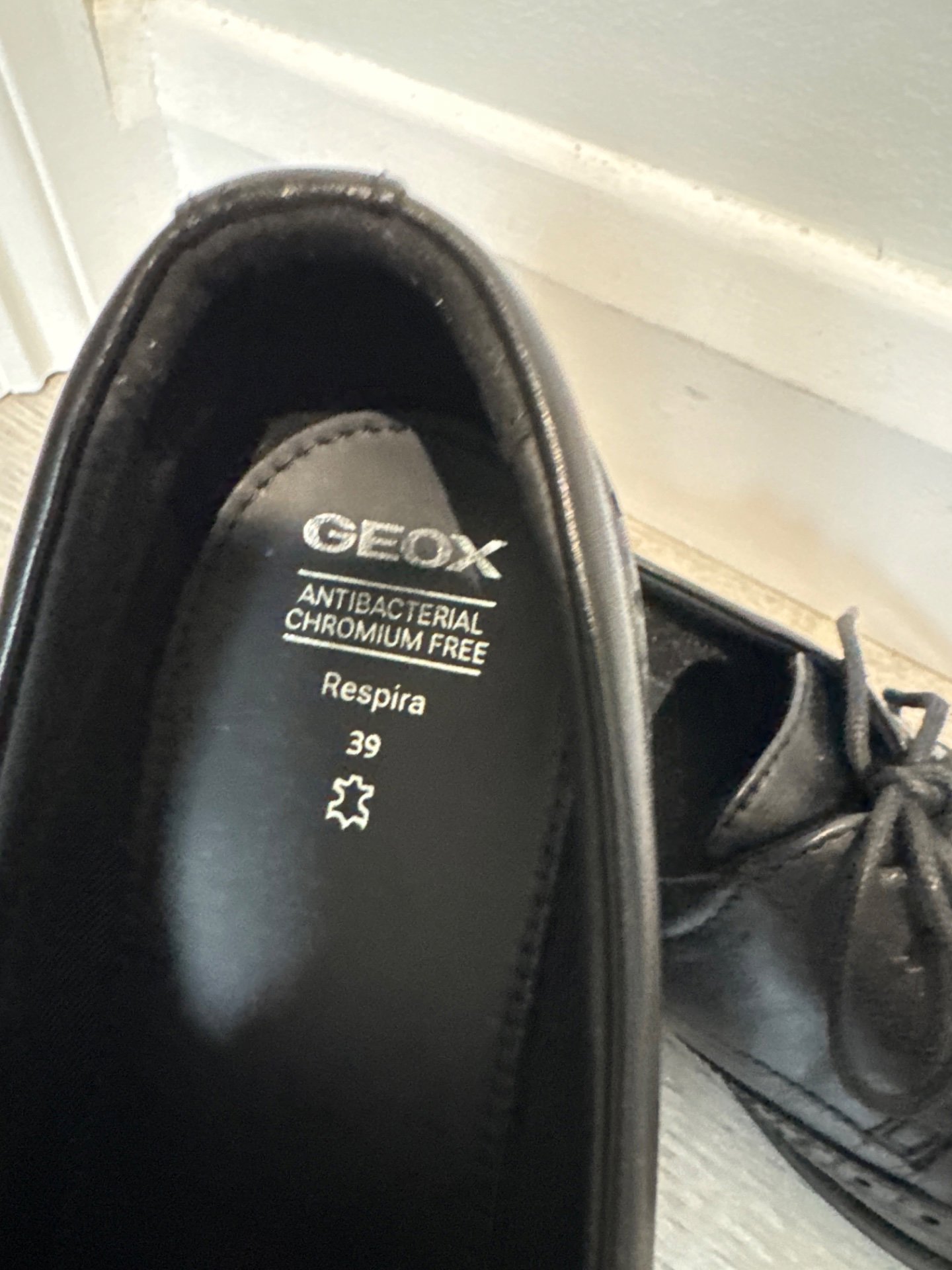 Geox Black Leather Brogue Lace-Up Shoes – UK 6 EU 39, Geox, 6, Like New condition — preloved on SilentSale®
