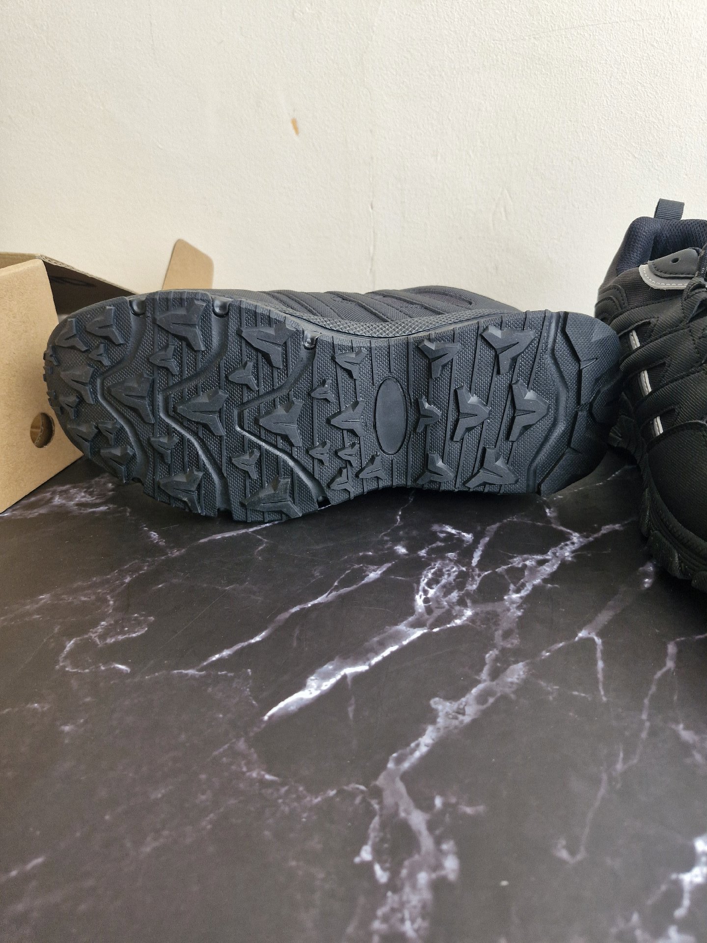 Cennid Black Women's Wide Fit Trainers UK 8, Cennid, 8, New condition — preloved on SilentSale®