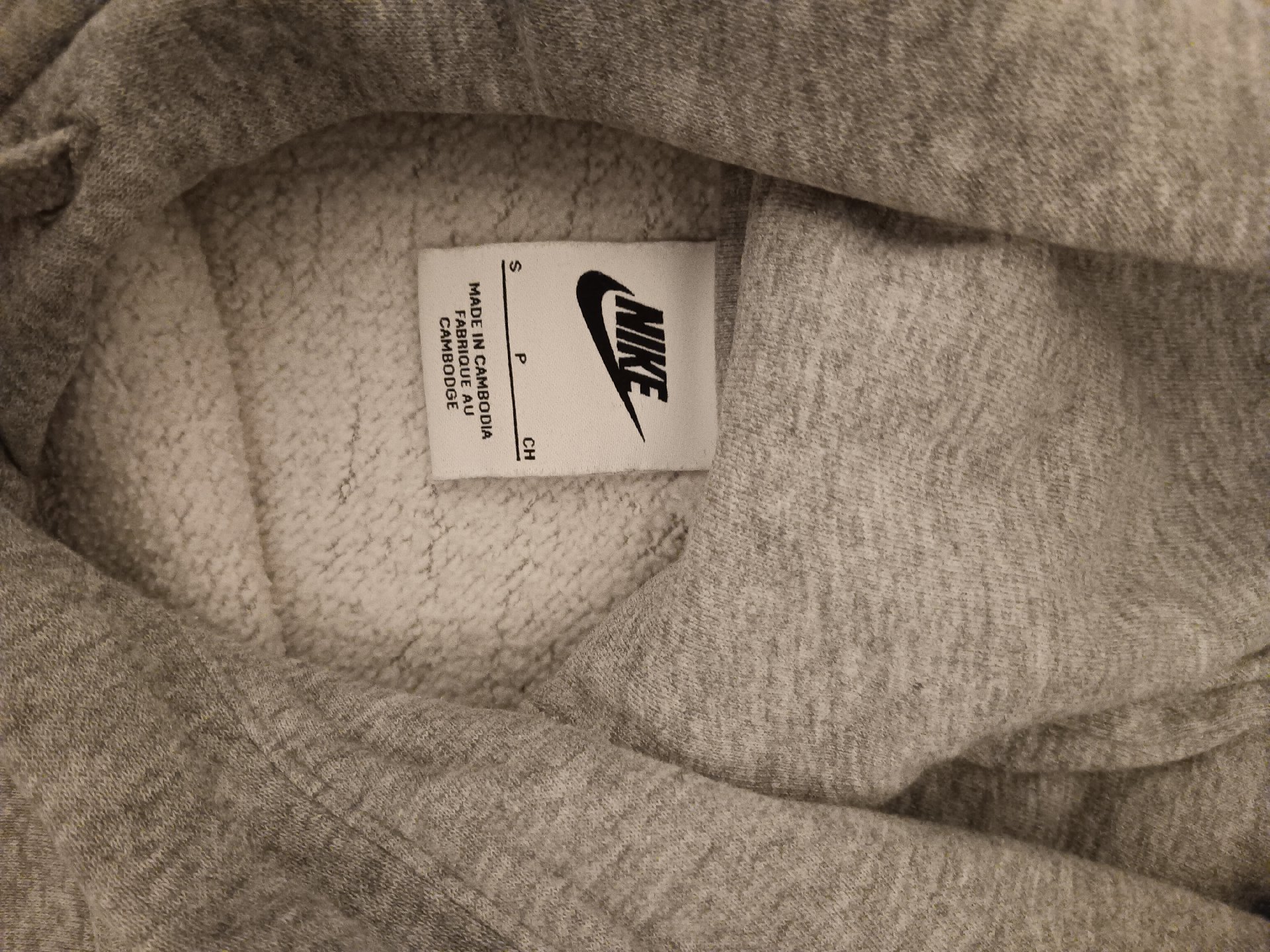 Nike Grey Fleece Hoodie — Size S, Nike, S, Good condition — preloved on SilentSale®