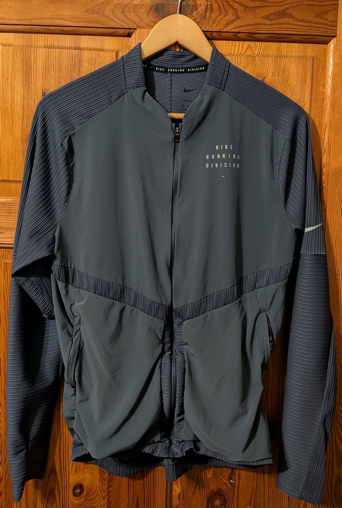 Nike Running Division Grey Lightweight Running Jacket, Nike, L, New condition — preloved on SilentSale®