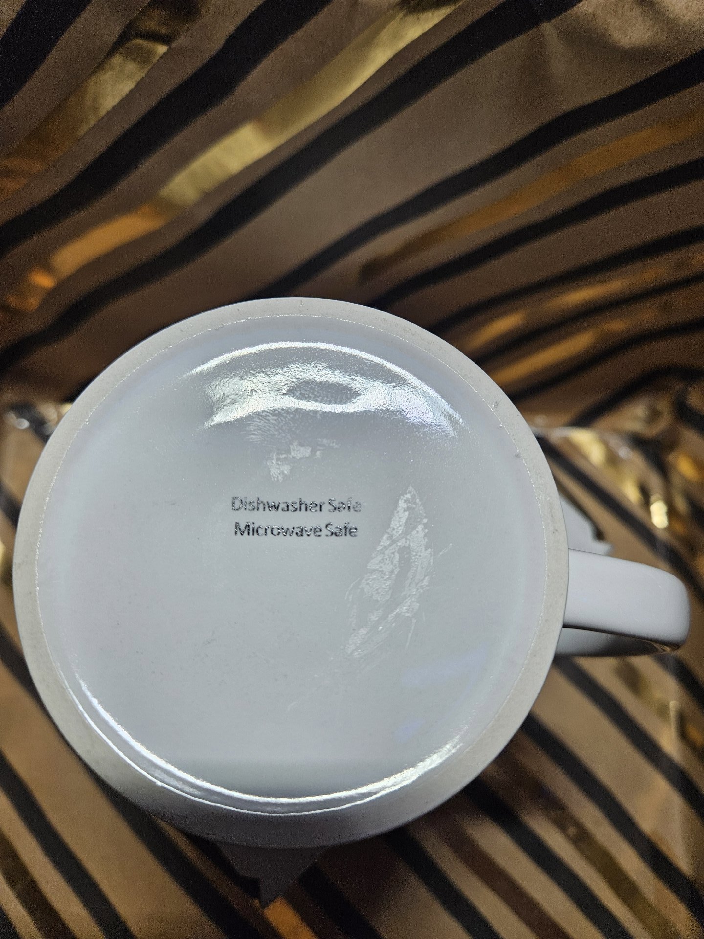 Love Lives Here White Ceramic Mug, Unbranded, One Size, New condition — preloved on SilentSale®