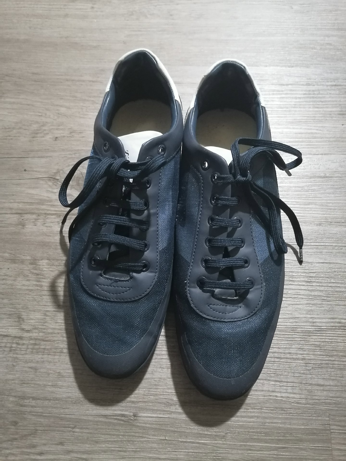 Hugo boss trainers , Hugo Boss, 9.5, Excellent condition — preloved on SilentSale®