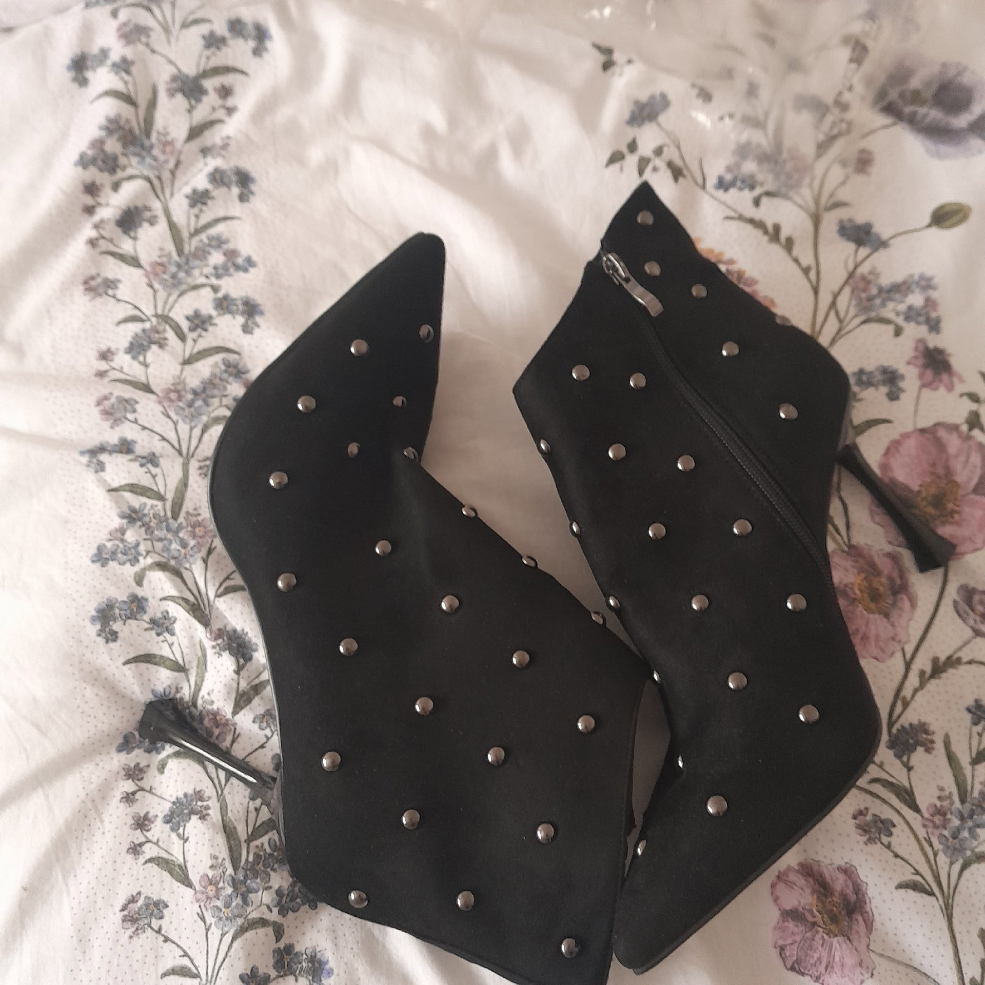 Ladies shoes , Lipsy, UK 7W, Excellent condition — preloved on SilentSale®