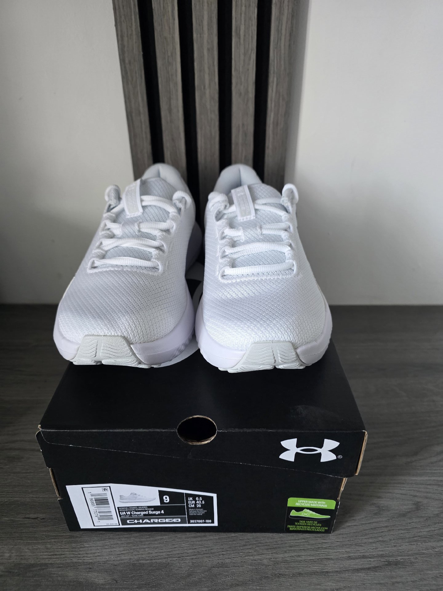 Under Armour White Charged Surge 4 Trainers – UK 6.5, Under Armour, 6.5, New condition — preloved on SilentSale®