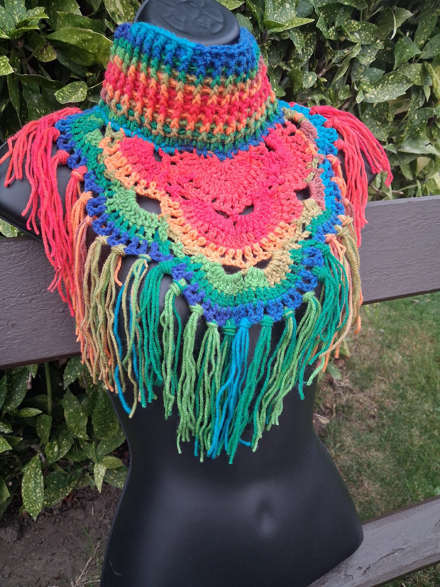 Hand-crocheted bright coloured neck warmer, Handmade, One Size, New condition — preloved on SilentSale®