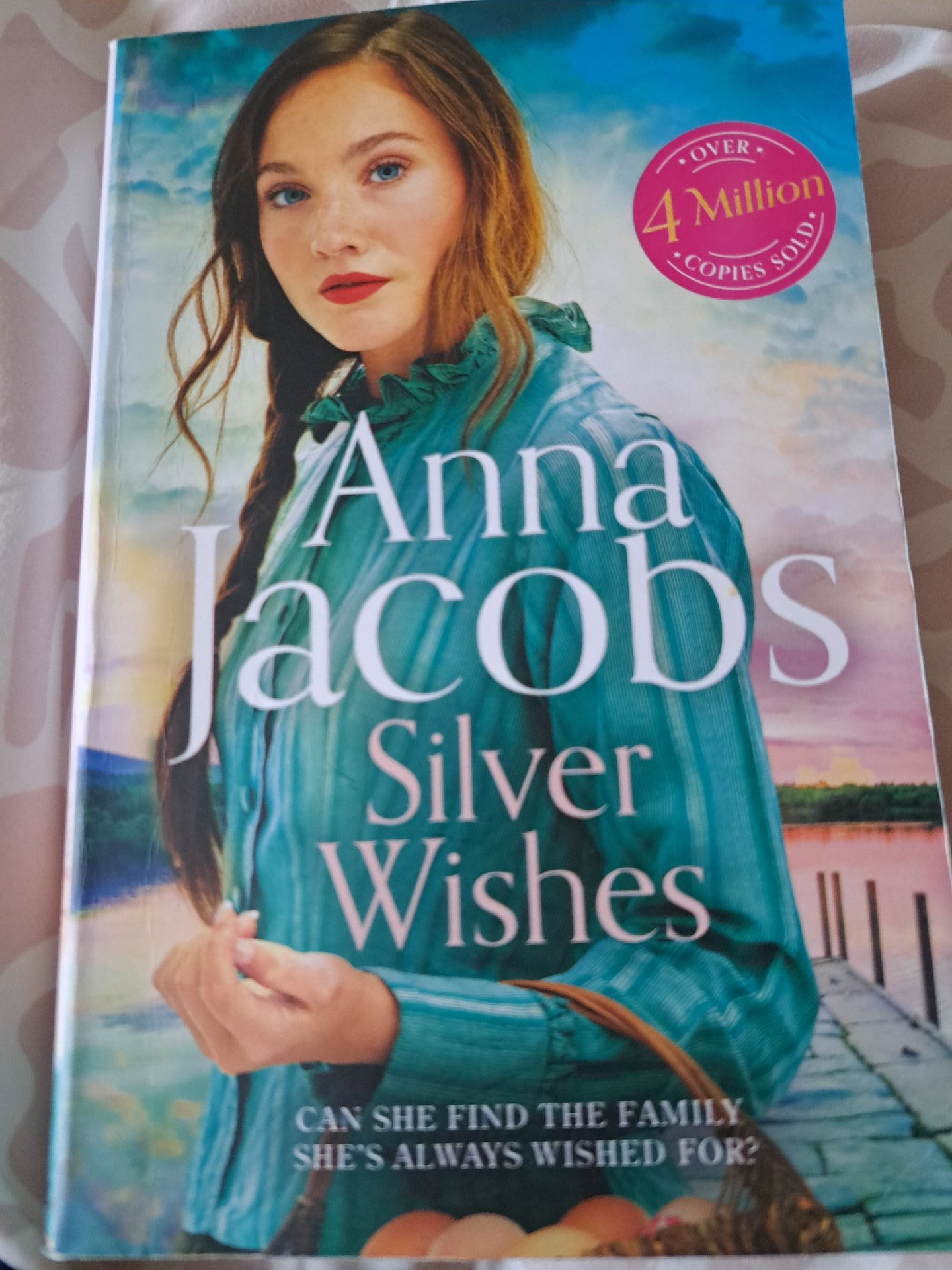 Silver Wishes — Anna Jacobs, Hodder & Stoughton, One Size, Excellent condition — preloved on SilentSale®