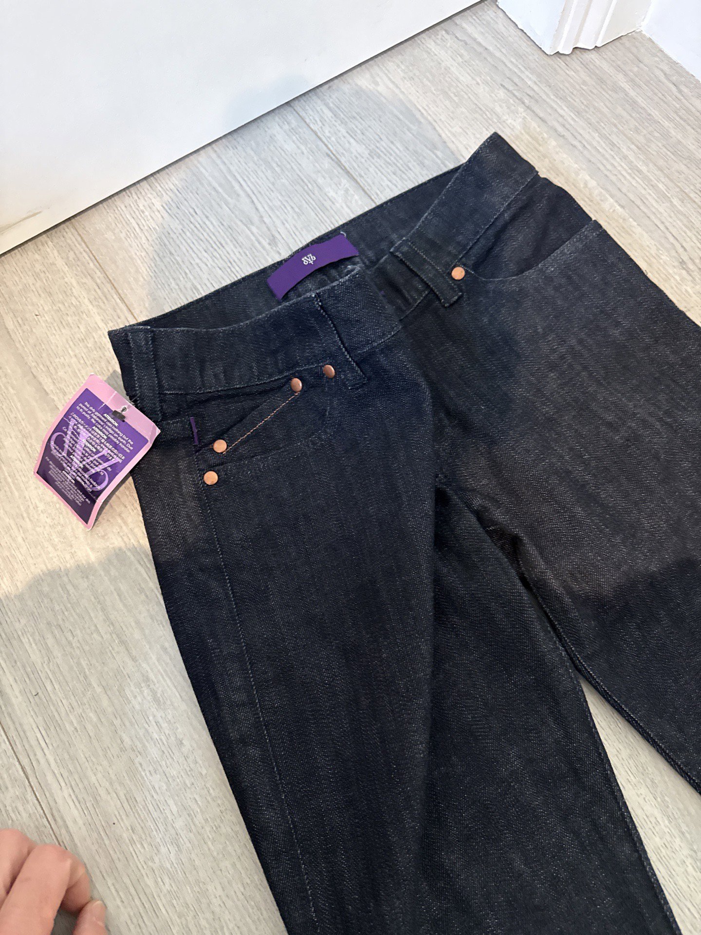 dVb Dark Blue Flared Jeans – W28 L34, Unbranded, W28 L34, New condition — preloved on SilentSale®