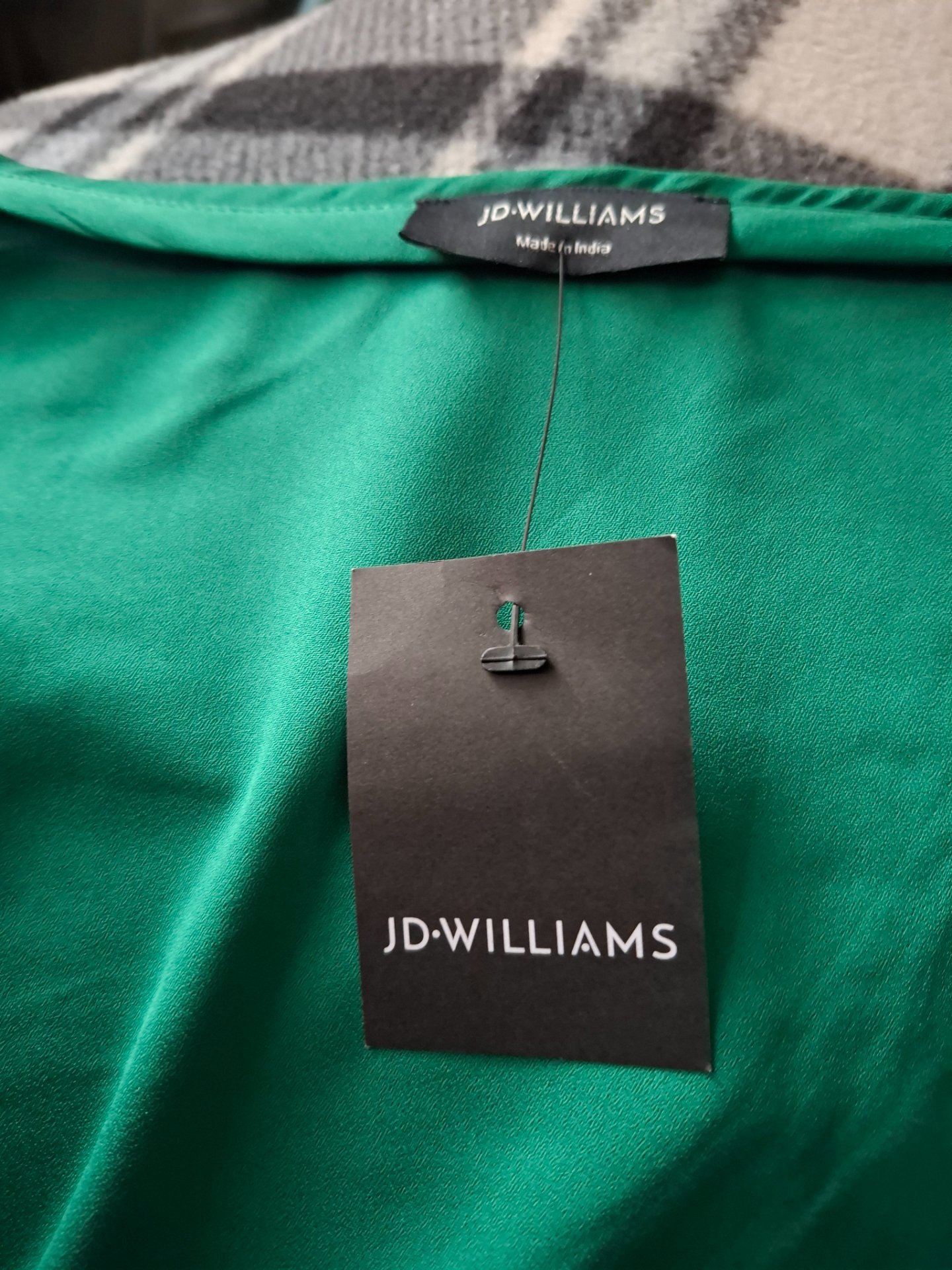 JD Williams Green Midi Dress with V Neck and Long Sleeves, JD Williams, 26, New condition — preloved on SilentSale®